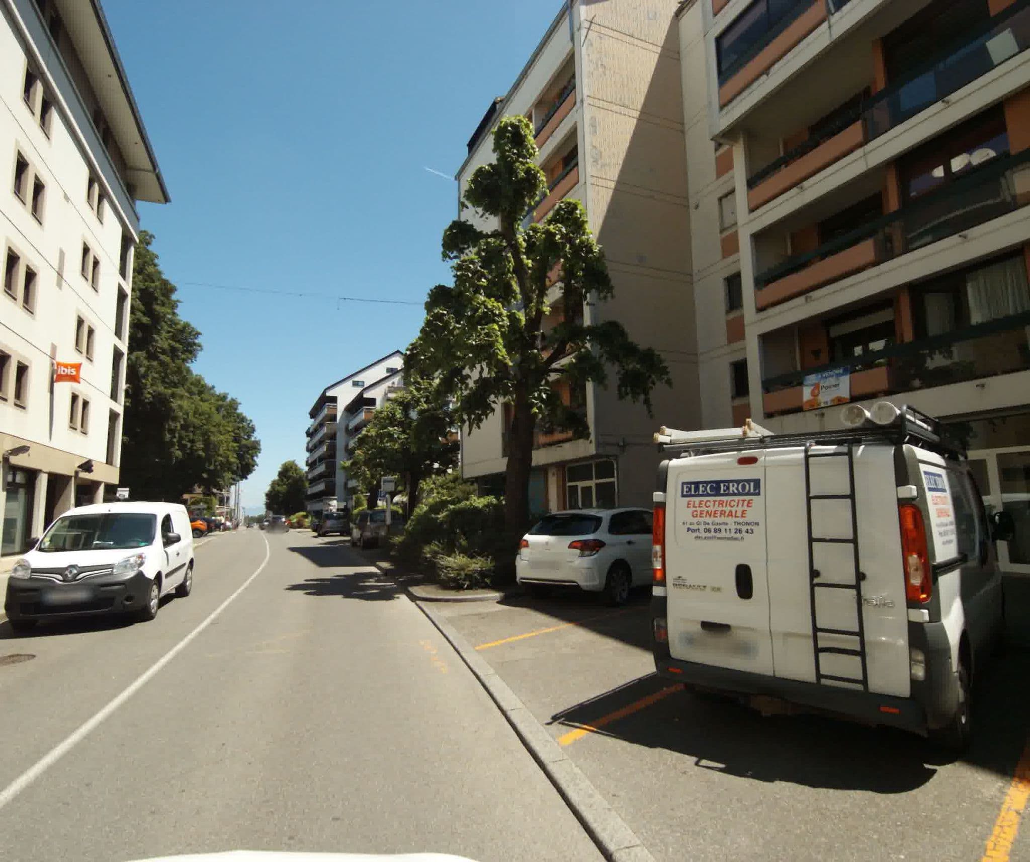 Street view near Ibis, Thonon-les-Bains — © sogefi (CC BY-SA · Mapillary)