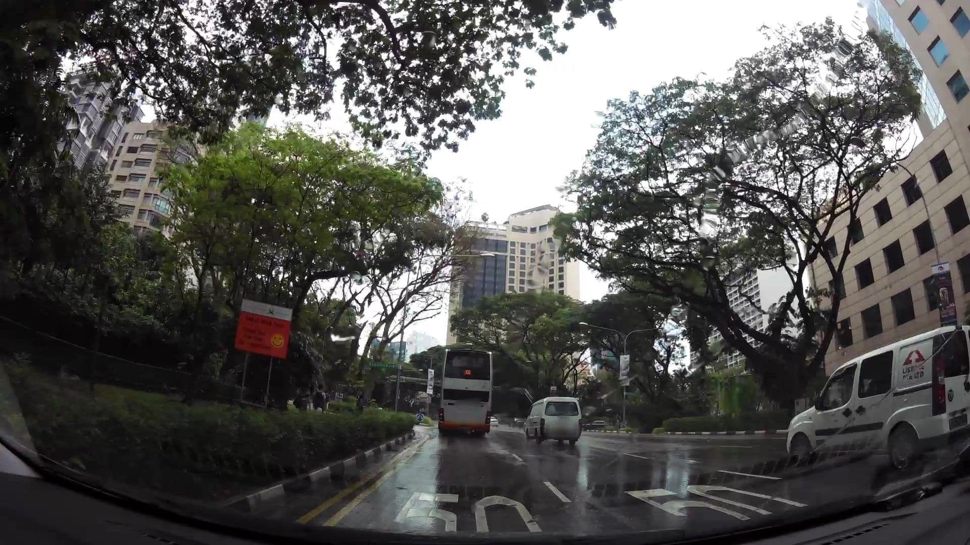 Street view near HenBao Lalaland, One Tree Hill — © kaartcam (CC BY-SA · Mapillary)