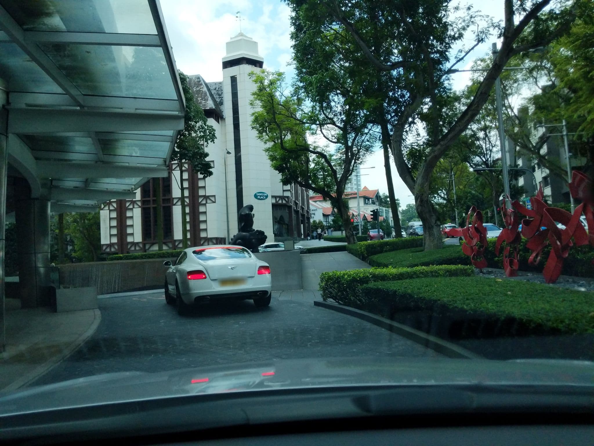 Street view near Club Room, One Tree Hill — © nich (CC BY-SA · Mapillary)