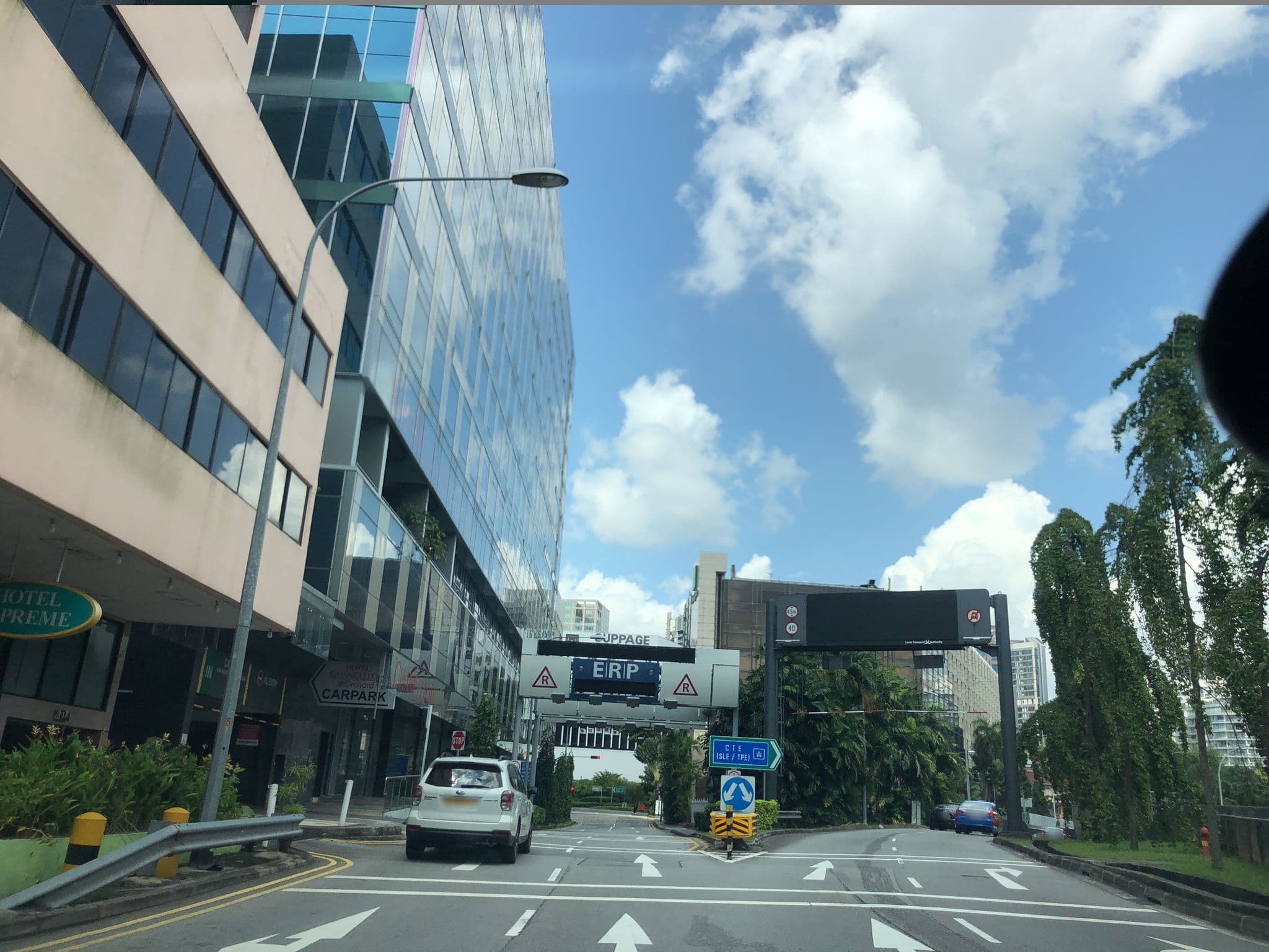 Street view near Hotel Ibis Dubai, Oxley — © jeanchan21 (CC BY-SA · Mapillary)