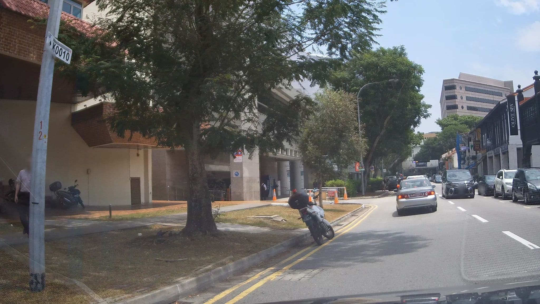 Street view near Singapore Budget Rooms, Oxley — © ashishgrab (CC BY-SA · Mapillary)