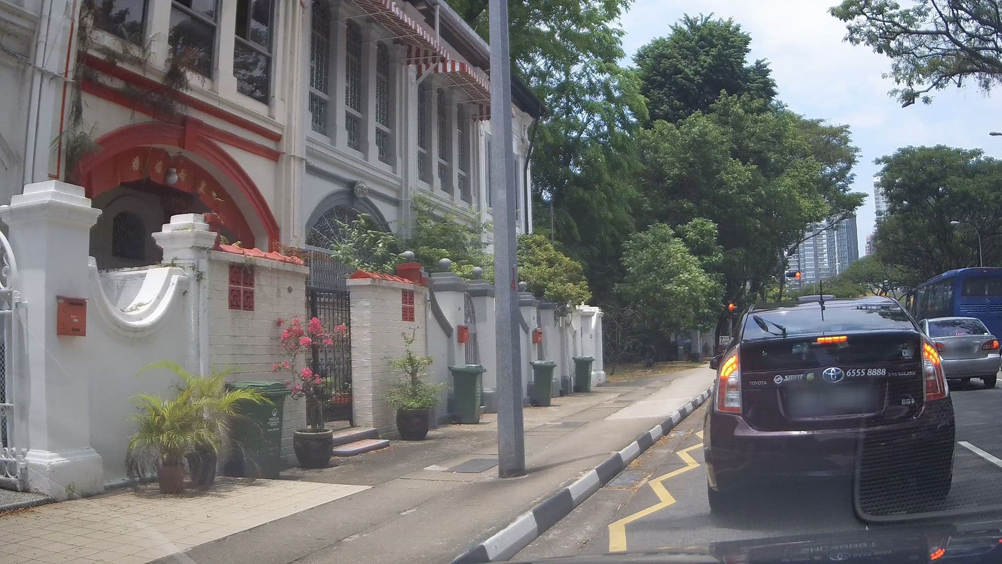 Street view near The Sojourn, Institution Hill — © ashishgrab (CC BY-SA · Mapillary)