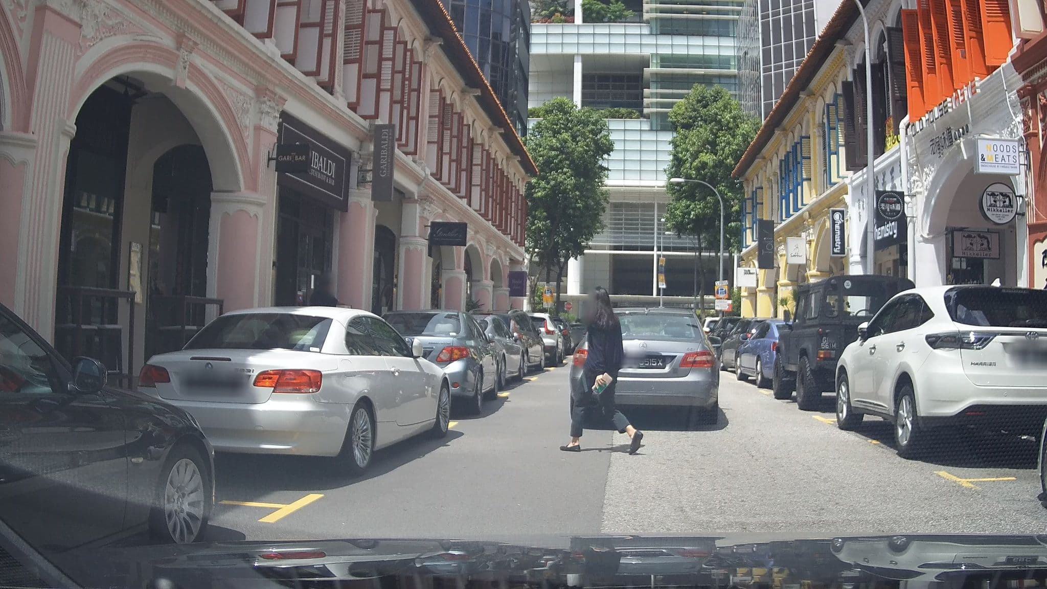 Street view near LeypakOneCorner, Bugis — © ashishgrab (CC BY-SA · Mapillary)