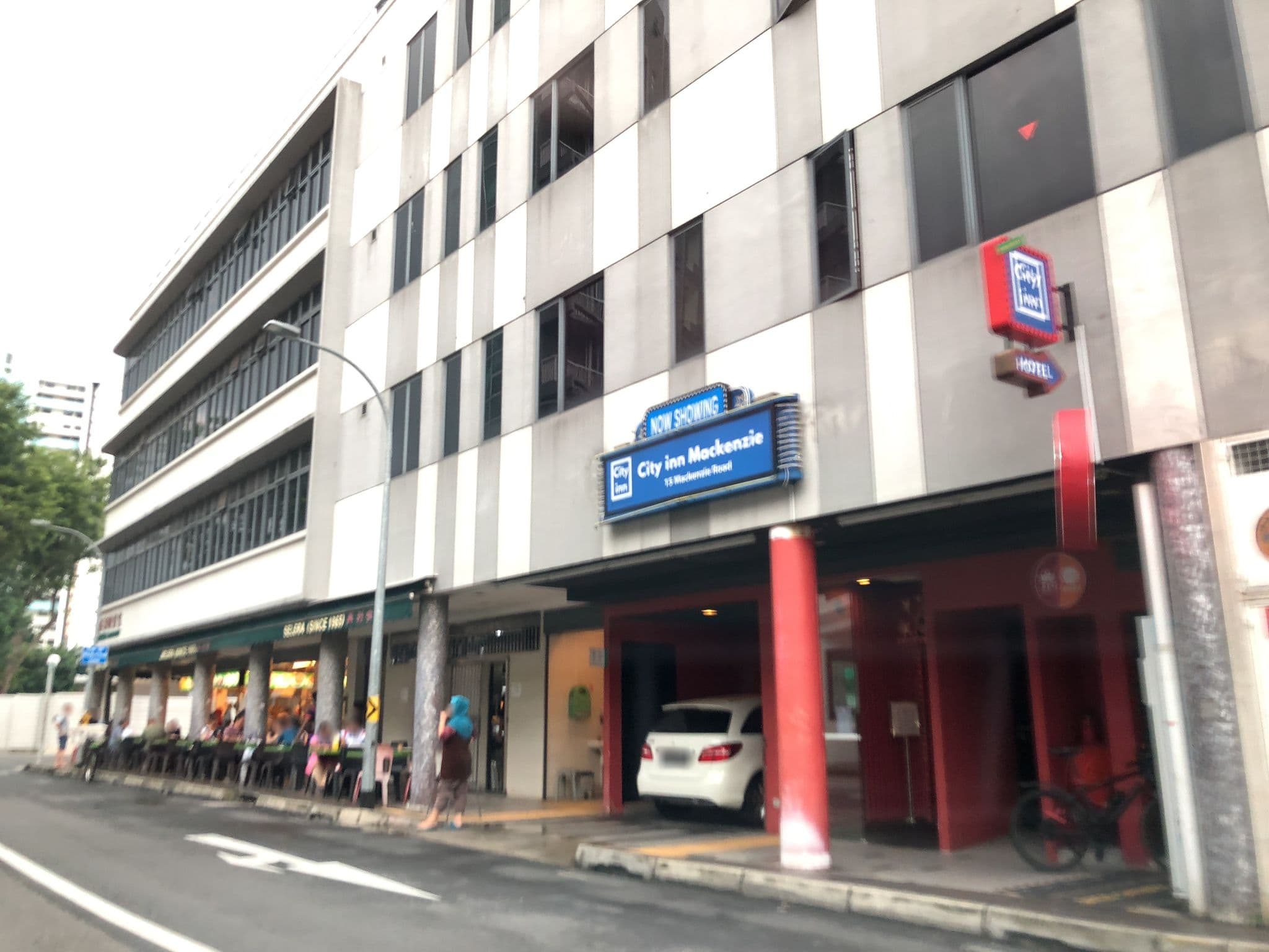 Street view near Soluxe Inn, Rochor — © whywhyd (CC BY-SA · Mapillary)