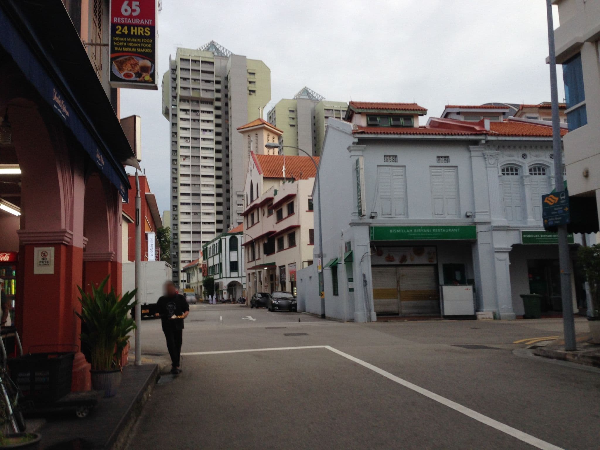 Street view near Sandpiper Hotel Singapore, Rochor — © raymyat (CC BY-SA · Mapillary)