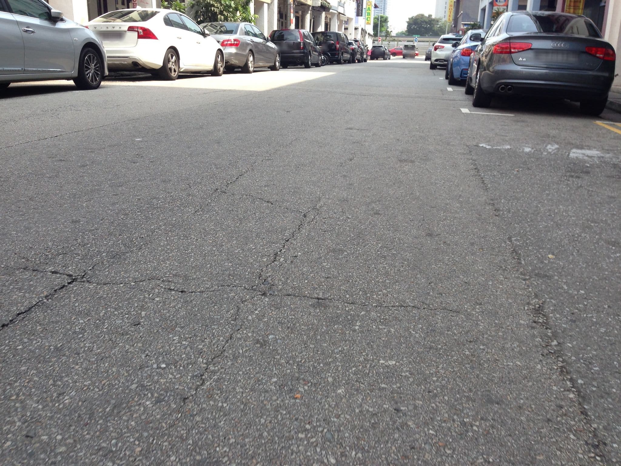 Street view near Moon Hotel, Rochor — © raymyat (CC BY-SA · Mapillary)