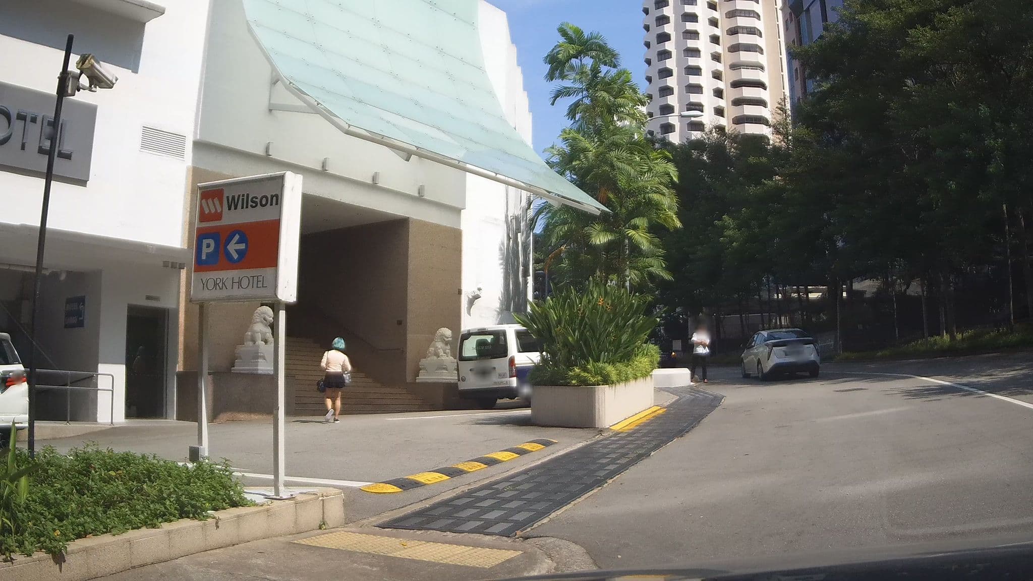 Street view near Inez's, Newton — © ashishgrab (CC BY-SA · Mapillary)