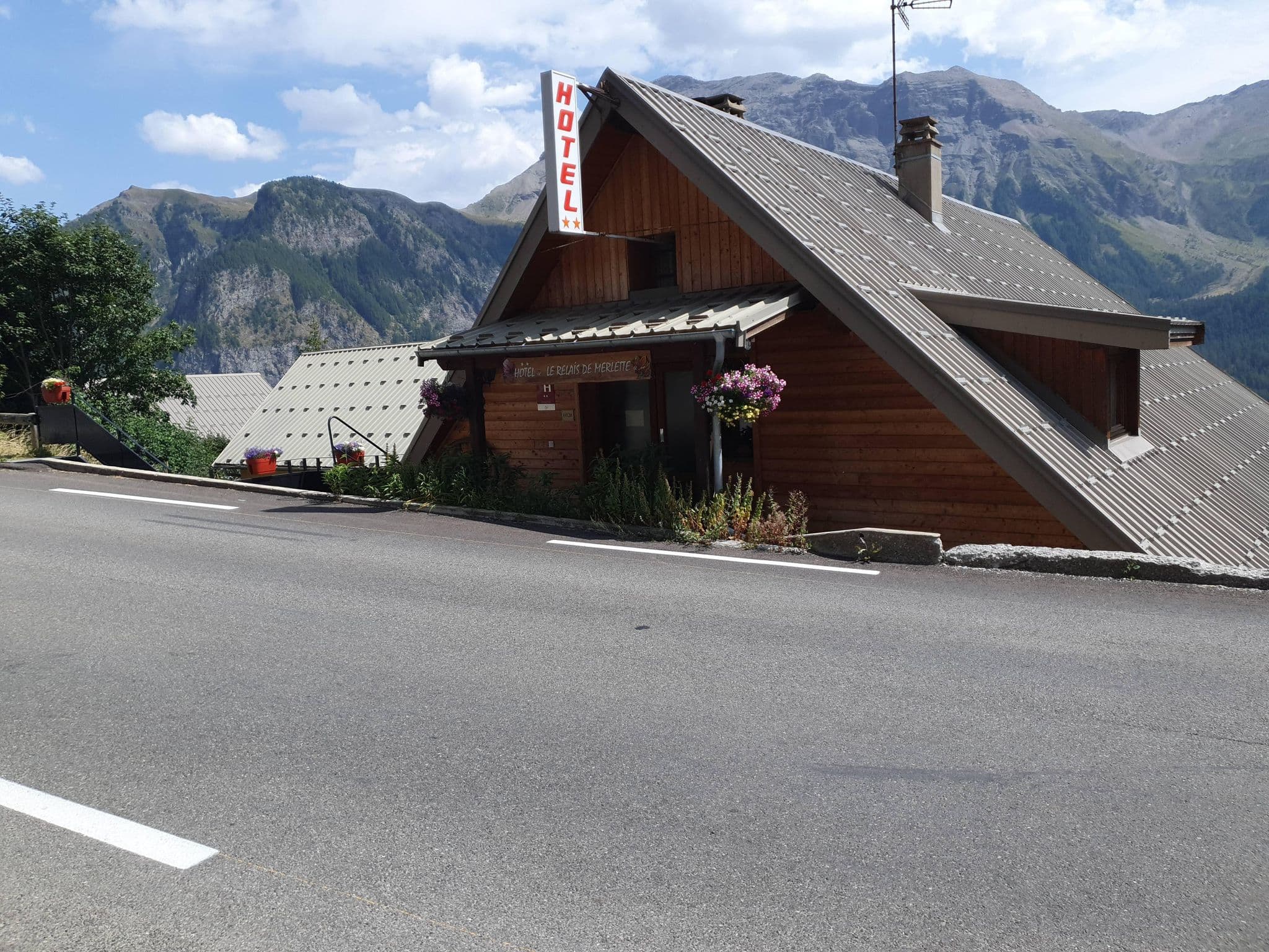 Street view near le relais de merlette, Chorges — © Domv31 (CC BY-SA · Mapillary)