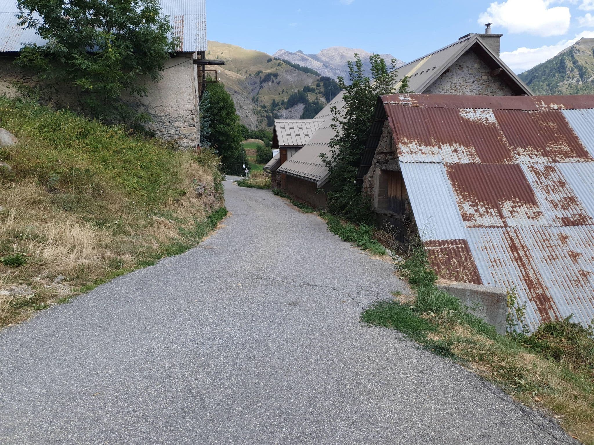 Street view near le relais de merlette, Chorges — © Domv31 (CC BY-SA · Mapillary)