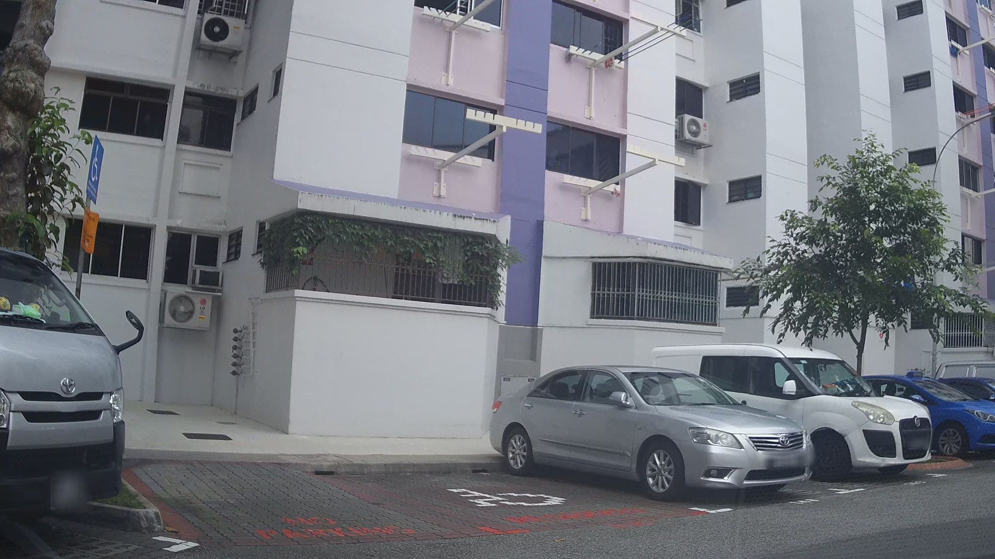 Street view near Corus Hotel KL, Kallang — © ashishgrab (CC BY-SA · Mapillary)