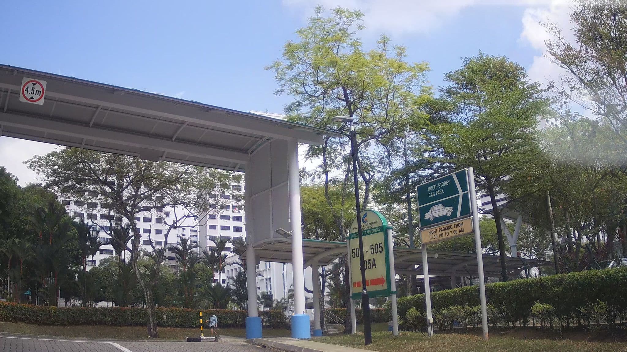 Street view near Lee's, Saujana — © ashishgrab (CC BY-SA · Mapillary)