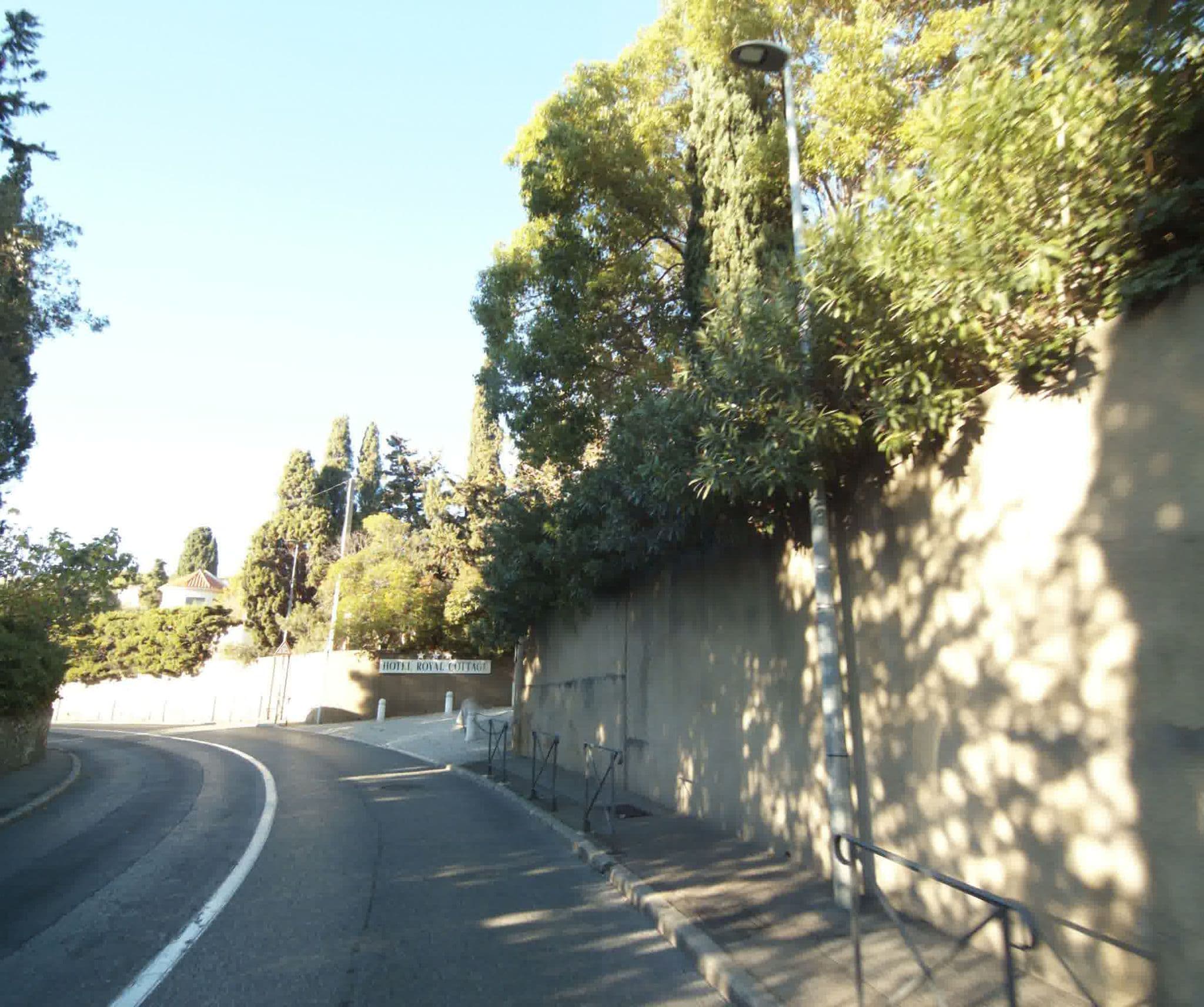 Street view near Royal Cottage, Cassis — © sogefi (CC BY-SA · Mapillary)