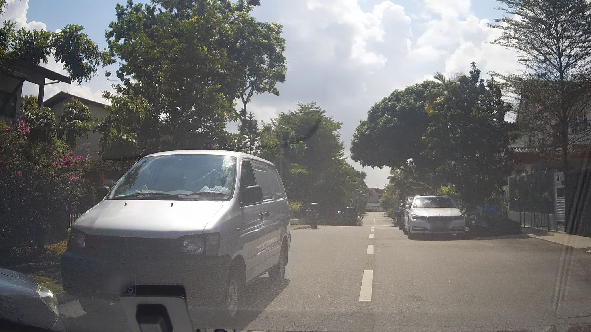 Street view near 52 Pasir Ris Bungalows, Pasir Ris New Town — © ashishgrab (CC BY-SA · Mapillary)