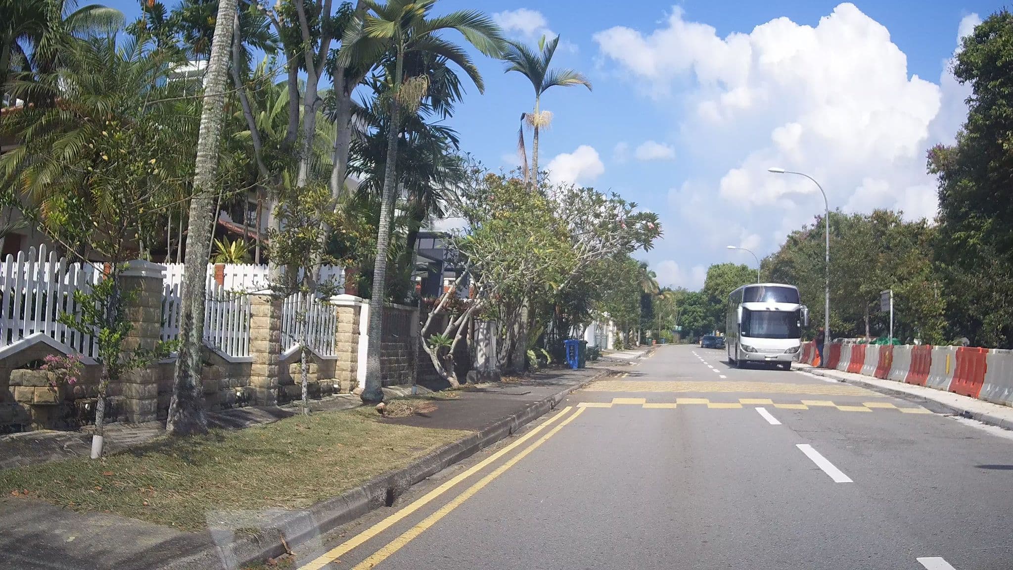 Street view near People's Association Pasir Ris Holiday Bangalow, Pasir Ris New Town — © ashishgrab (CC BY-SA · Mapillary)