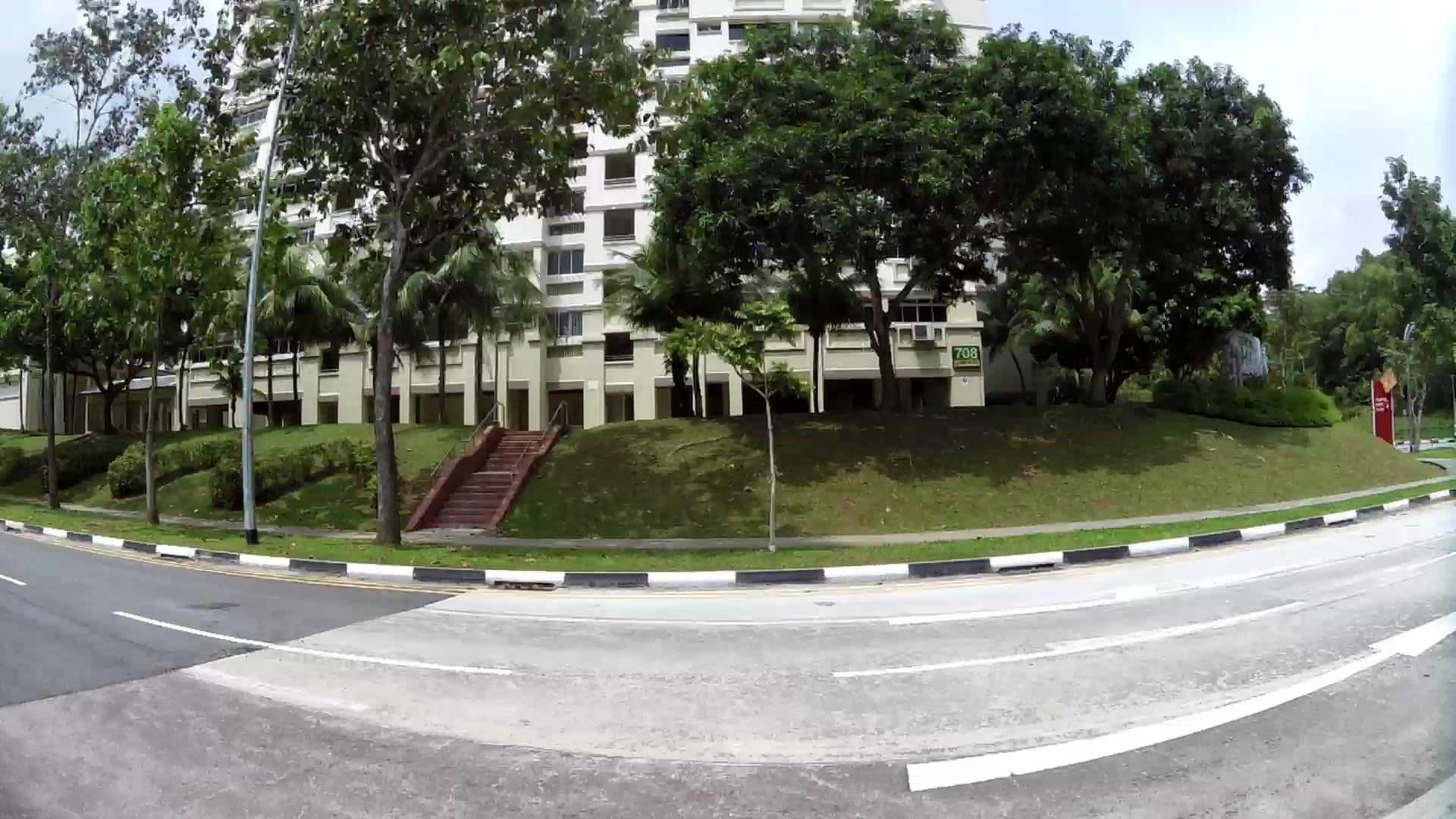 Street view near Ewul's Hideout, Kampong Pasir Ris — © kaartcam (CC BY-SA · Mapillary)