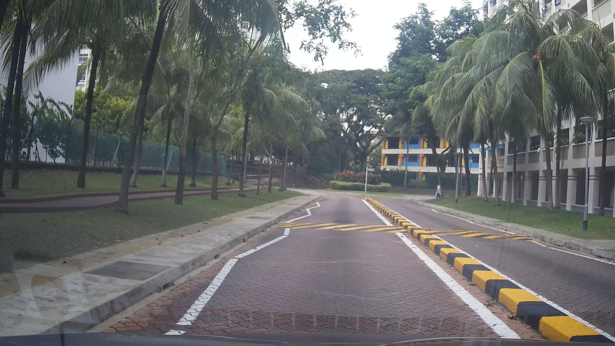 Street view near B Resort, Kampong Pasir Ris — © ashishgrab (CC BY-SA · Mapillary)