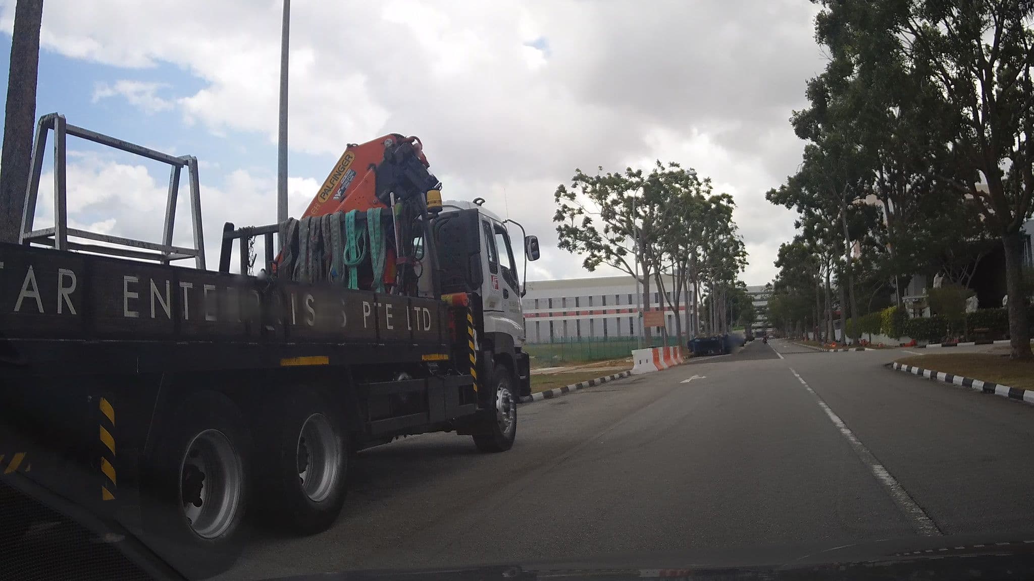 Street view near Toilet @ Enomoto, Loyang — © ashishgrab (CC BY-SA · Mapillary)