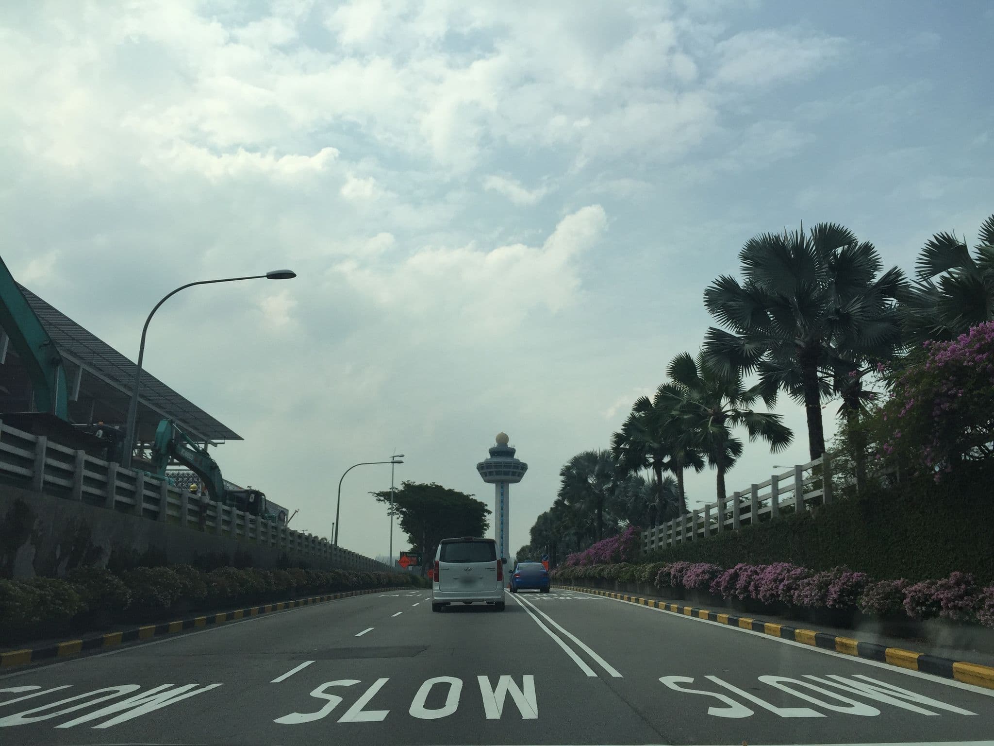 Street view near Hotel Staircase Behind CIOC @ Changi Airport @ T2, Loyang — © denkonstigaasiaten (CC BY-SA · Mapillary)