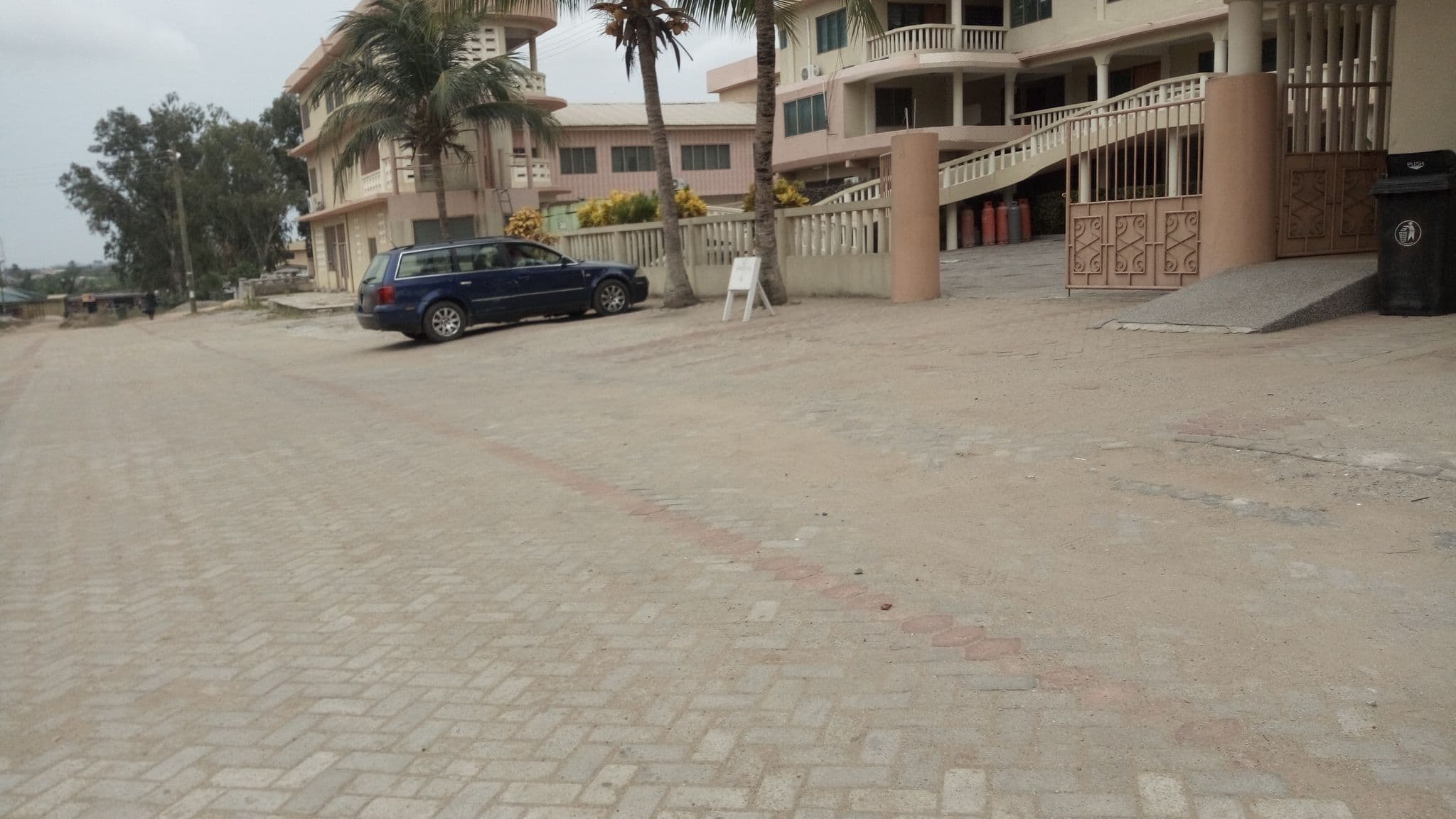 Street view near Windy Lodge Winneba, Winneba — © ameleke (CC BY-SA · Mapillary)