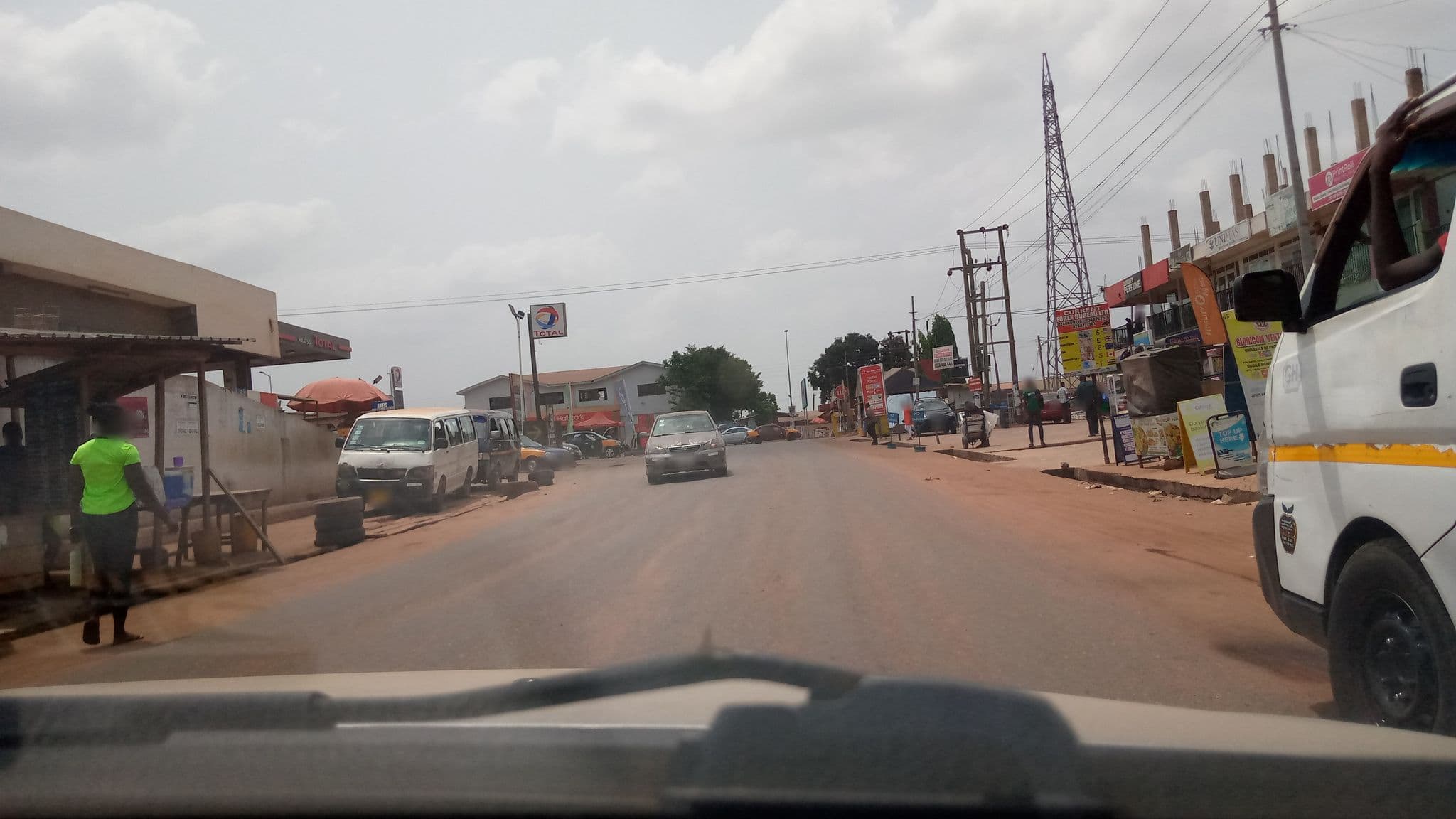 Street view near Suma court hotel, Dome — © awezgeo (CC BY-SA · Mapillary)