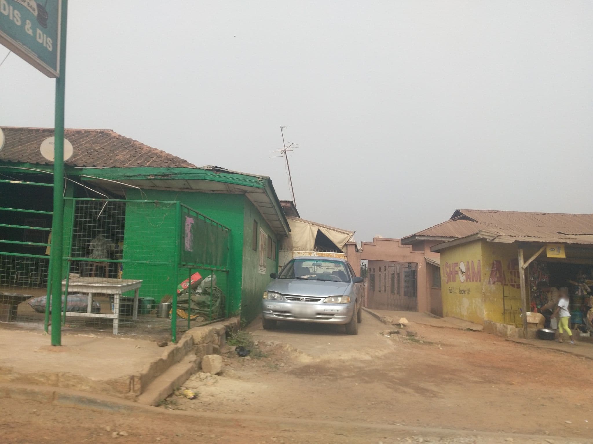 Street view near Diplomat Hotel, Kumasi — © ralebipim (CC BY-SA · Mapillary)