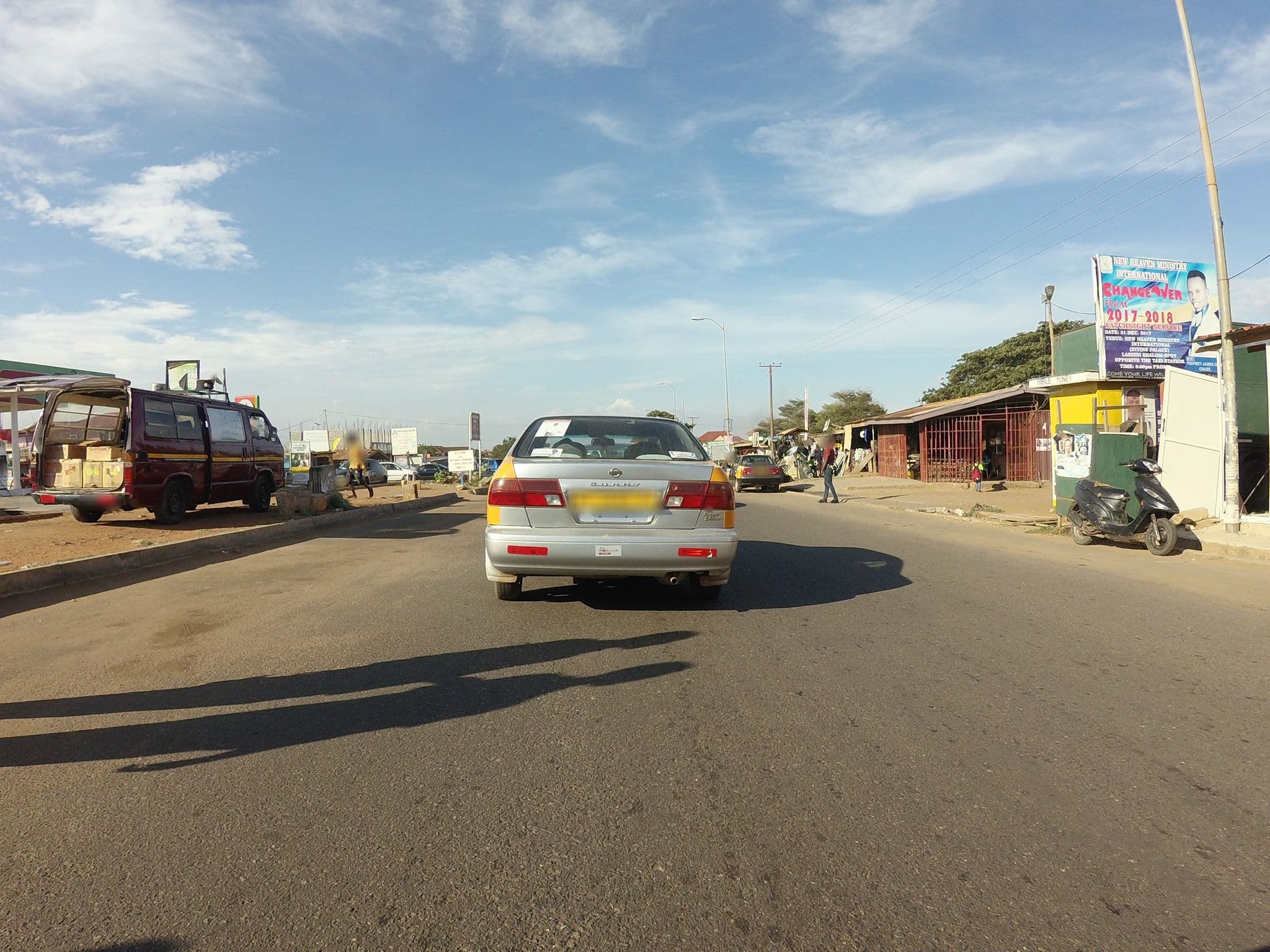 Street view near Phil-Del, Sakumona — © mawutor (CC BY-SA · Mapillary)