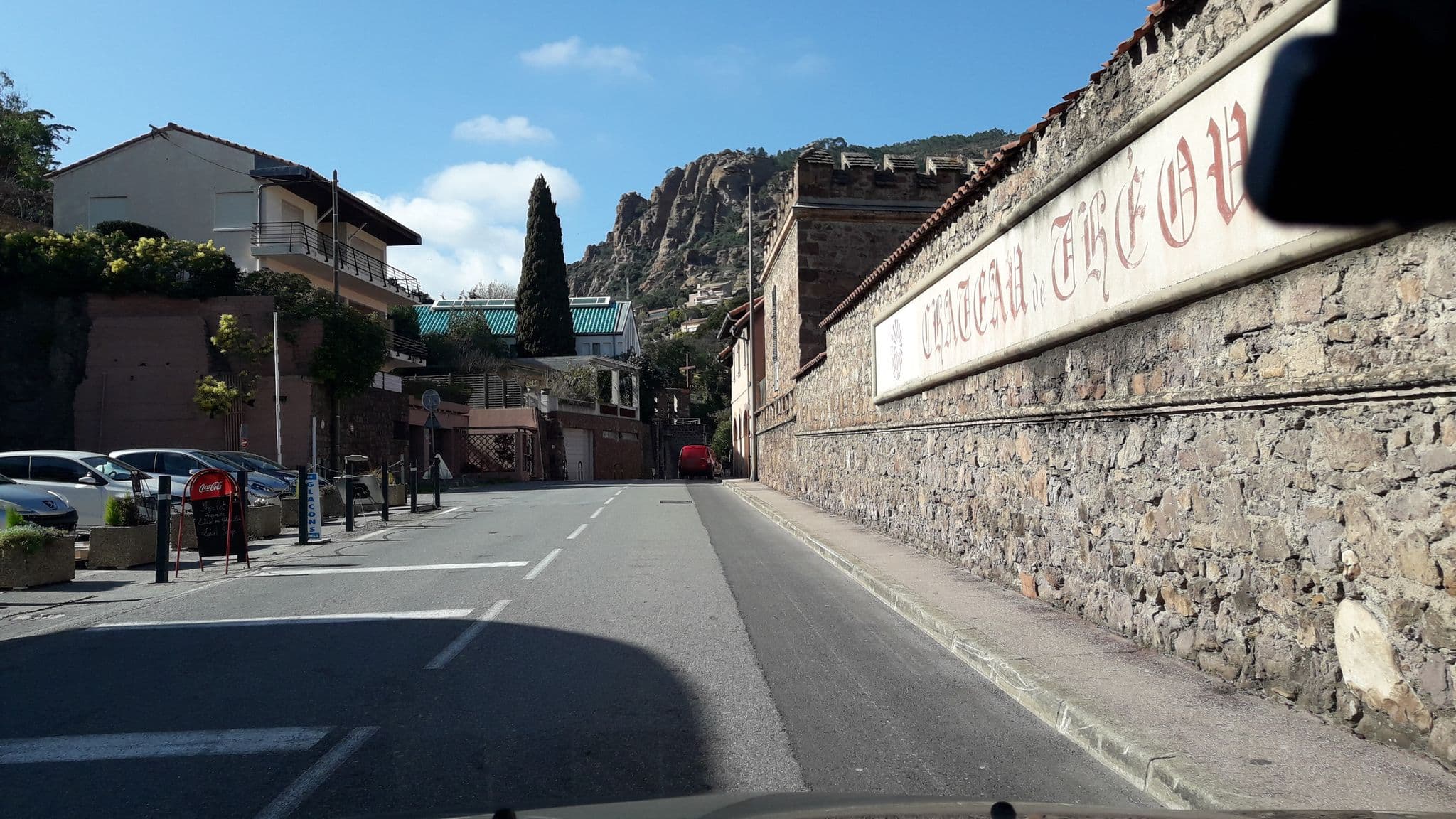 Street view near Château de Théoule, Théoule-sur-Mer — © eric_s (CC BY-SA · Mapillary)