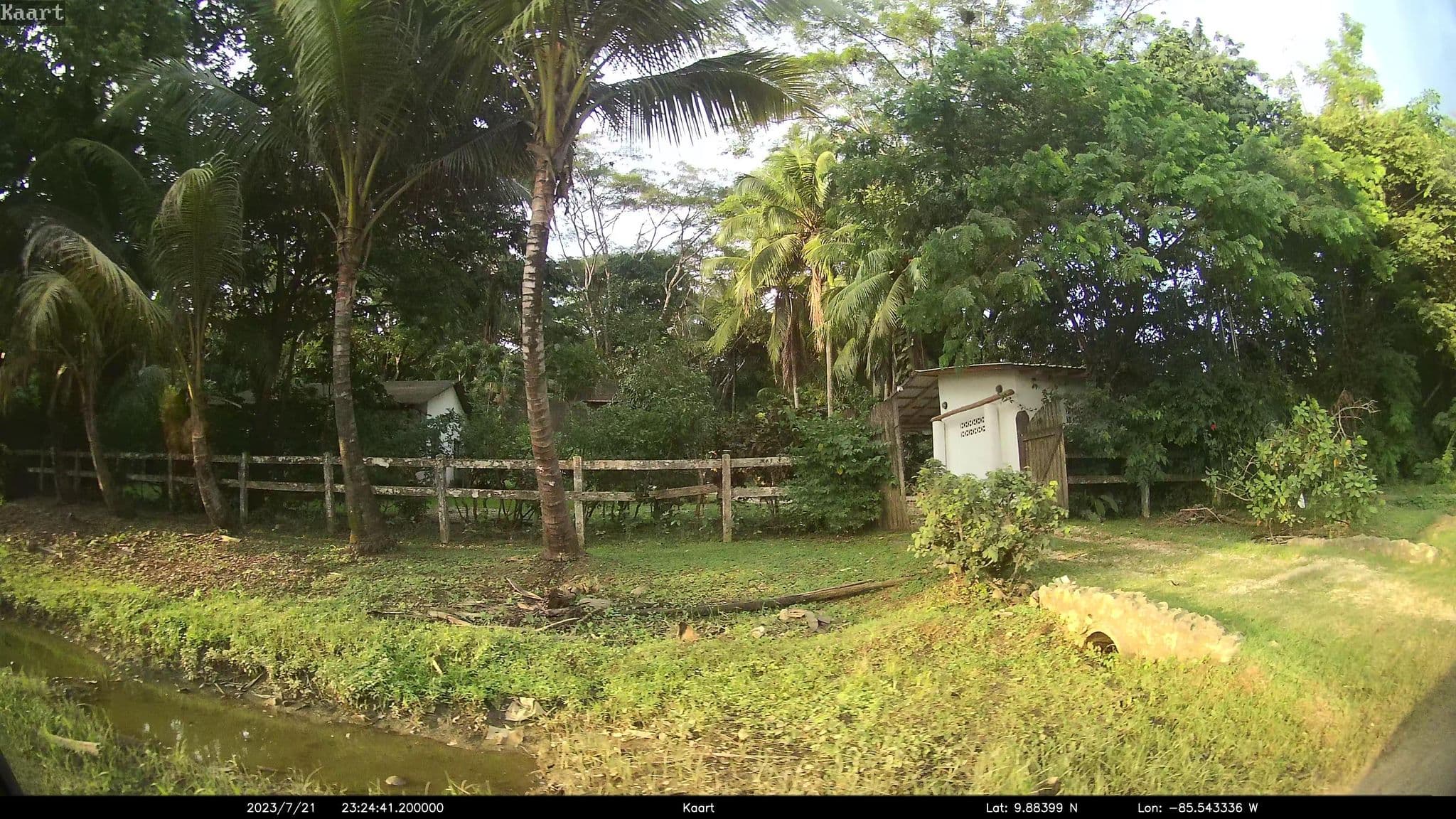 Street view near Casa Los Tabacones, Sámara — © kaart_2 (CC BY-SA · Mapillary)