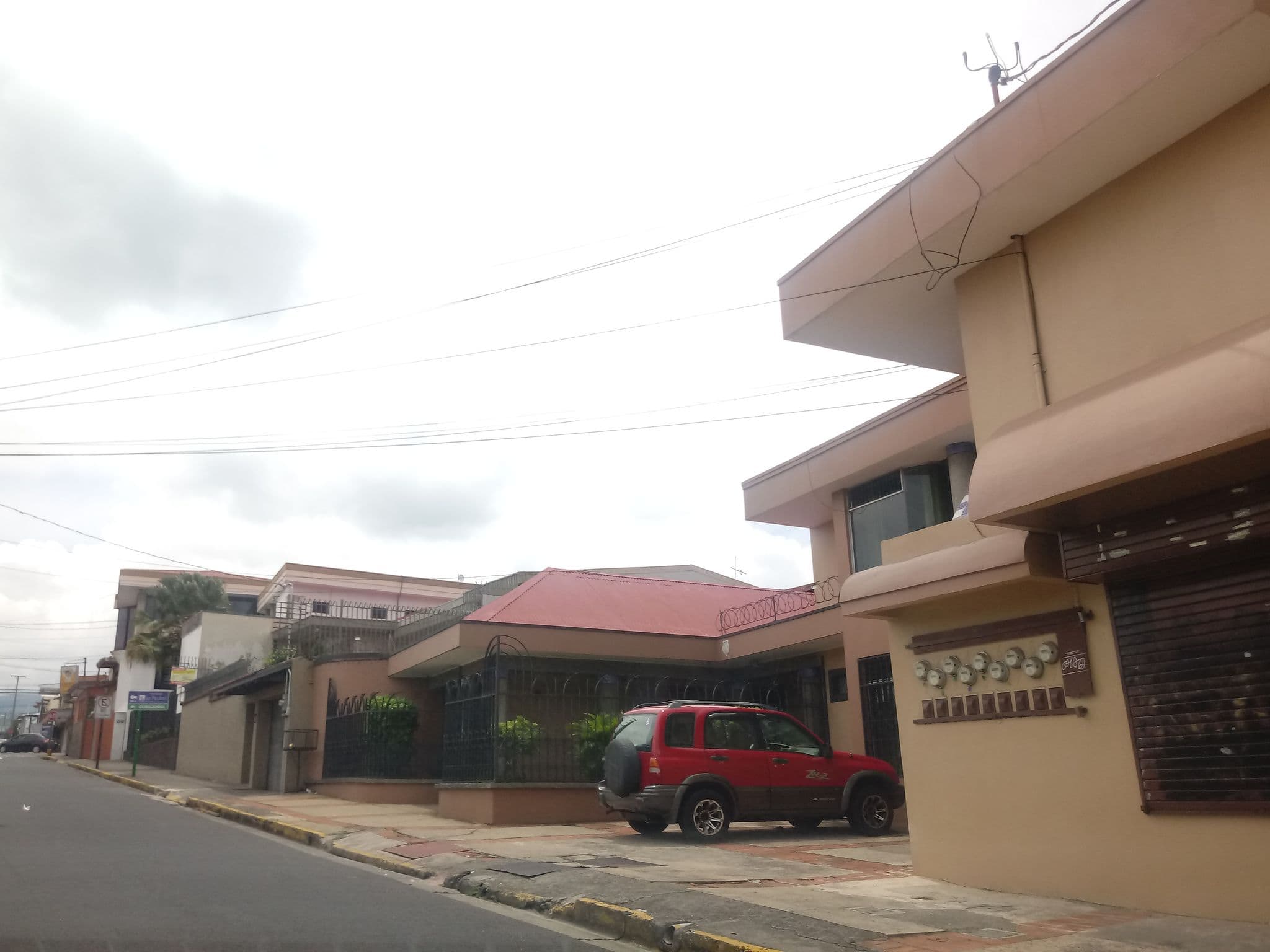 Street view near Hostel El Boleto, Heredia — © elopio (CC BY-SA · Mapillary)