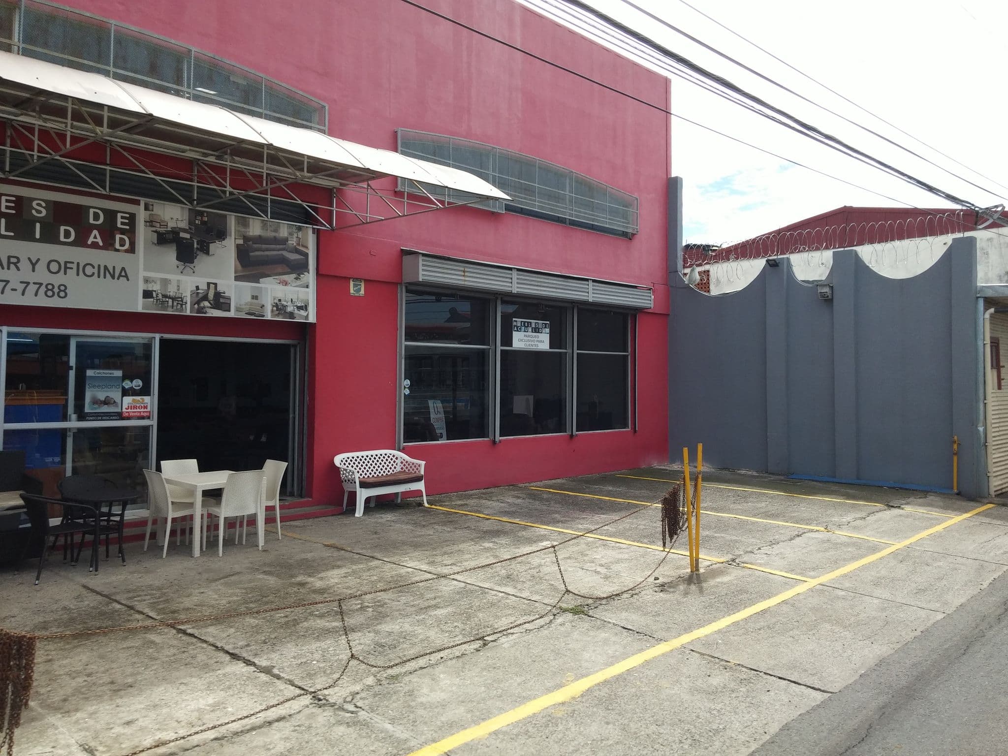 Street view near Hotel Hojarascas, Heredia — © elotrojames (CC BY-SA · Mapillary)