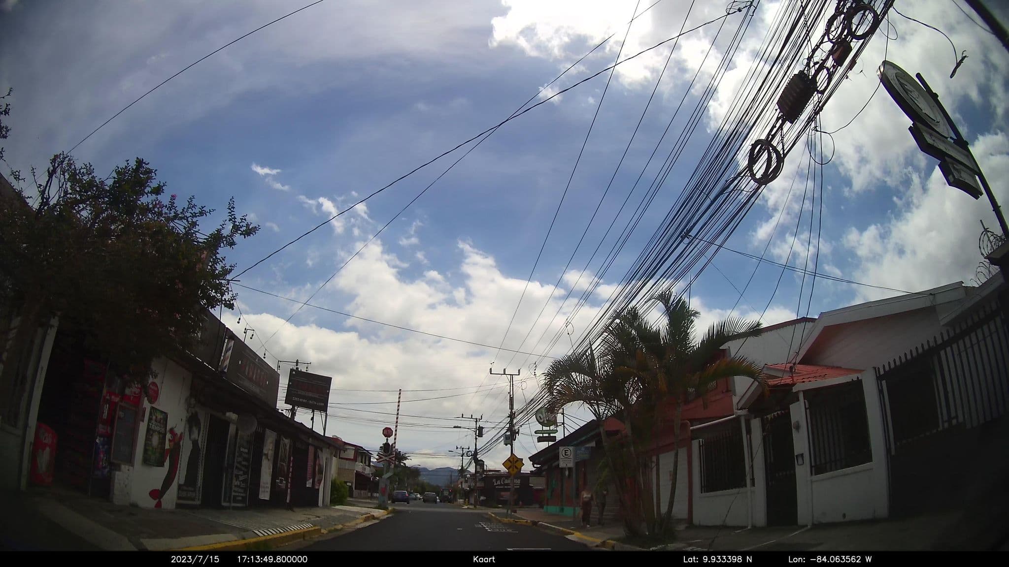 Street view near Dat-tebej, Calle Blancos — © kaart5 (CC BY-SA · Mapillary)