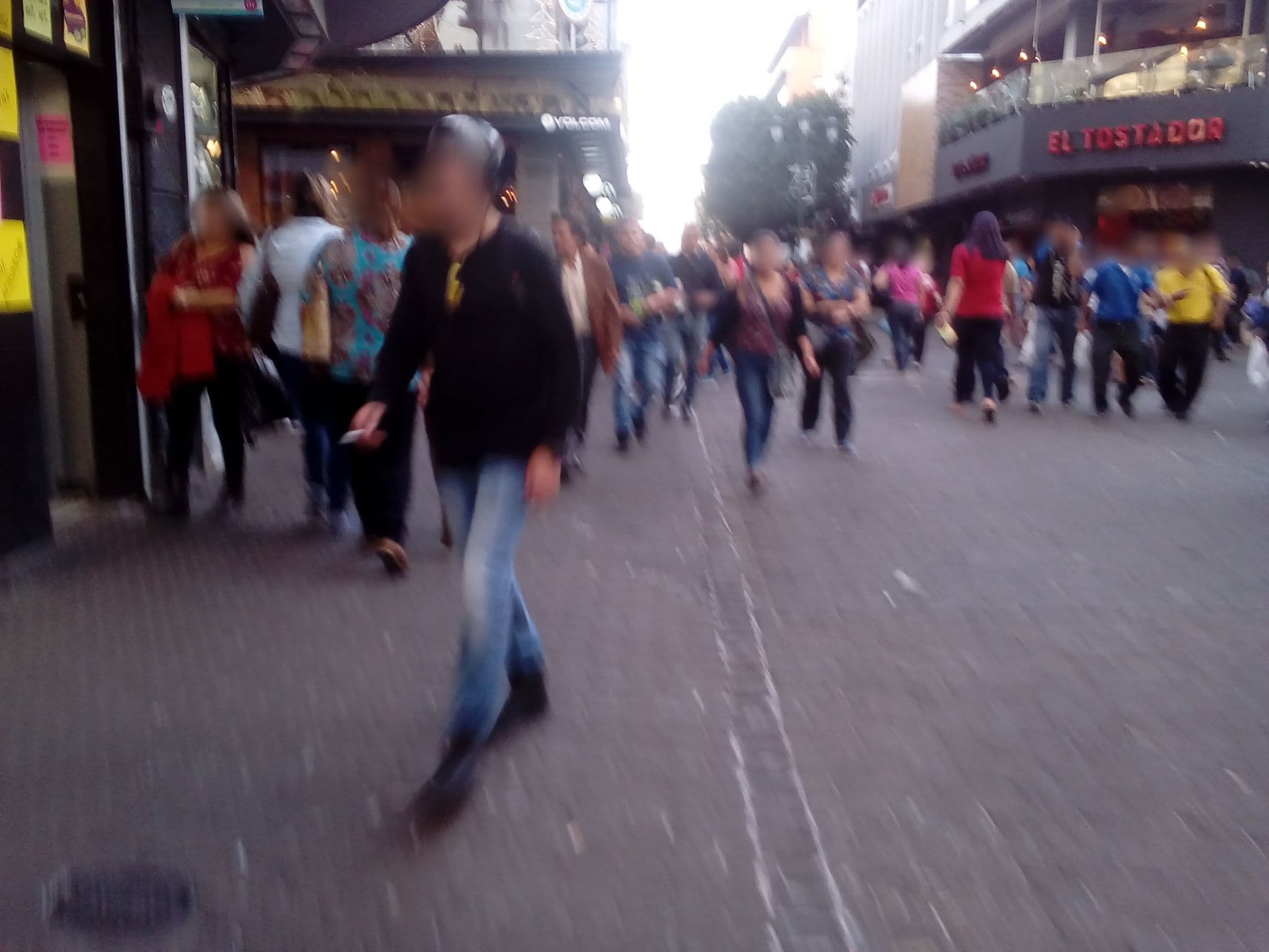 Street view near Hotel Plaza, San José — © elopio (CC BY-SA · Mapillary)