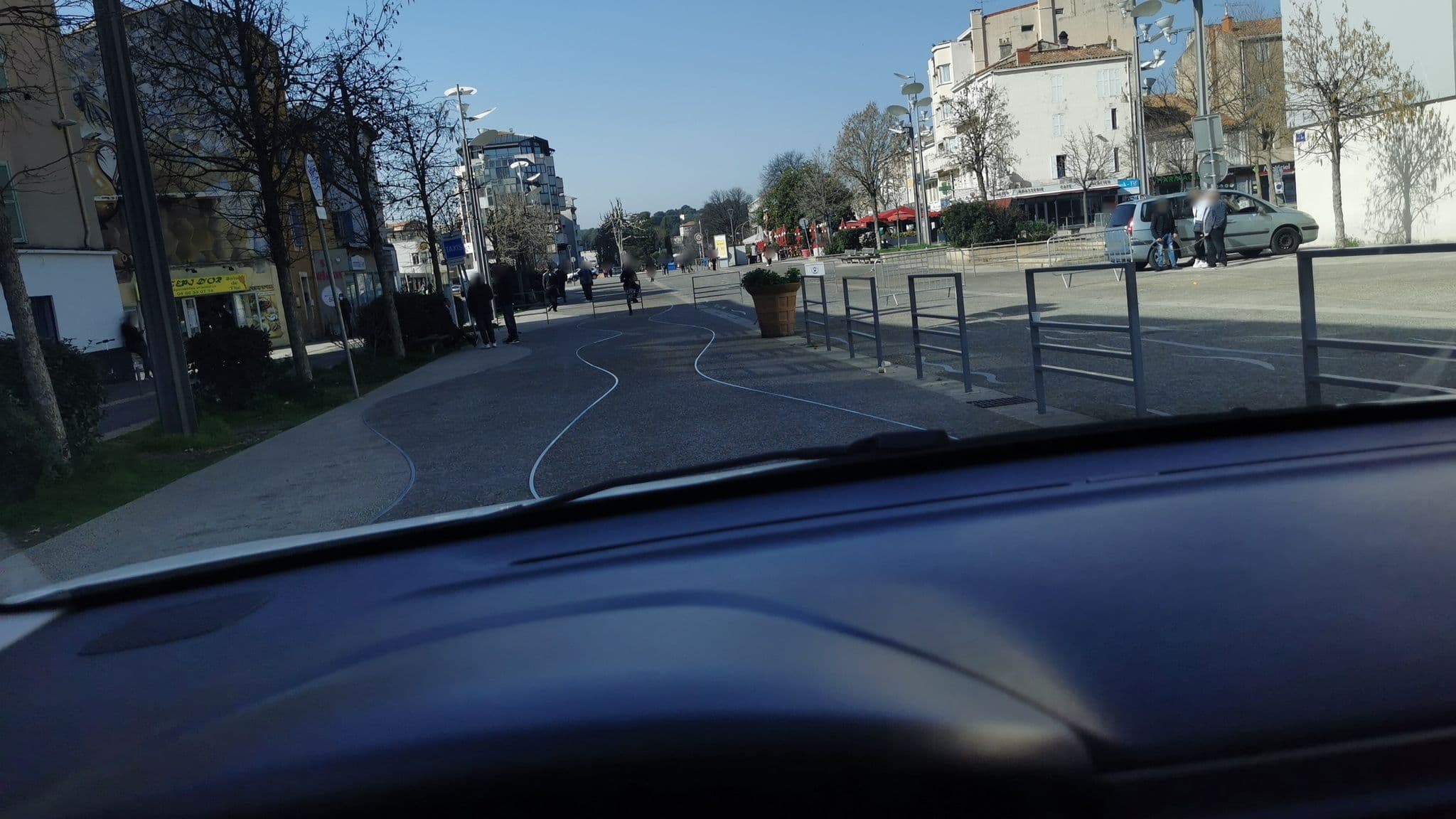 Street view near Best Western Linko Hotel, Aubagne — © yannisnadji (CC BY-SA · Mapillary)