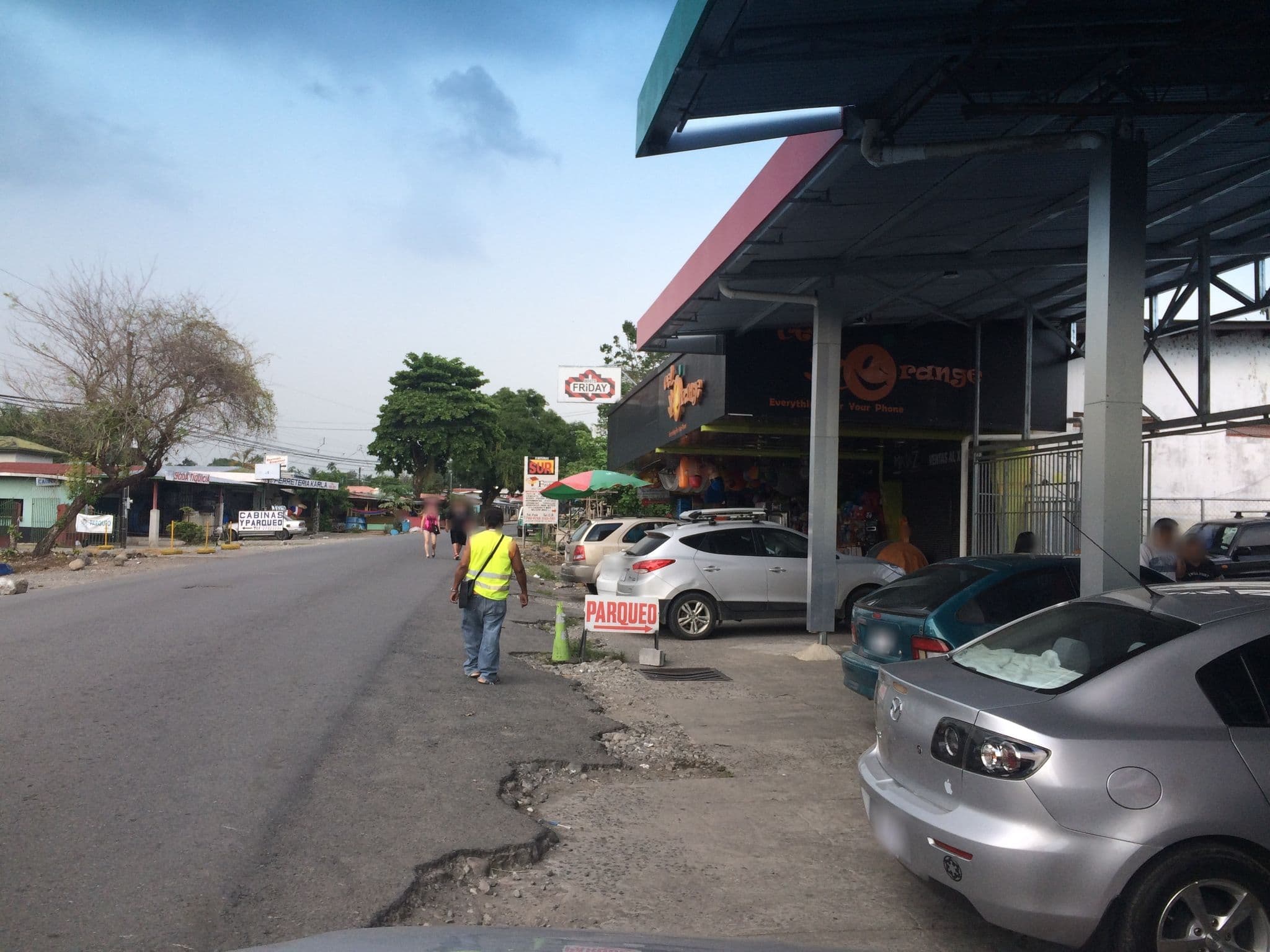 Street view near La Purruja Lodge, Canoas — © cuadra (CC BY-SA · Mapillary)
