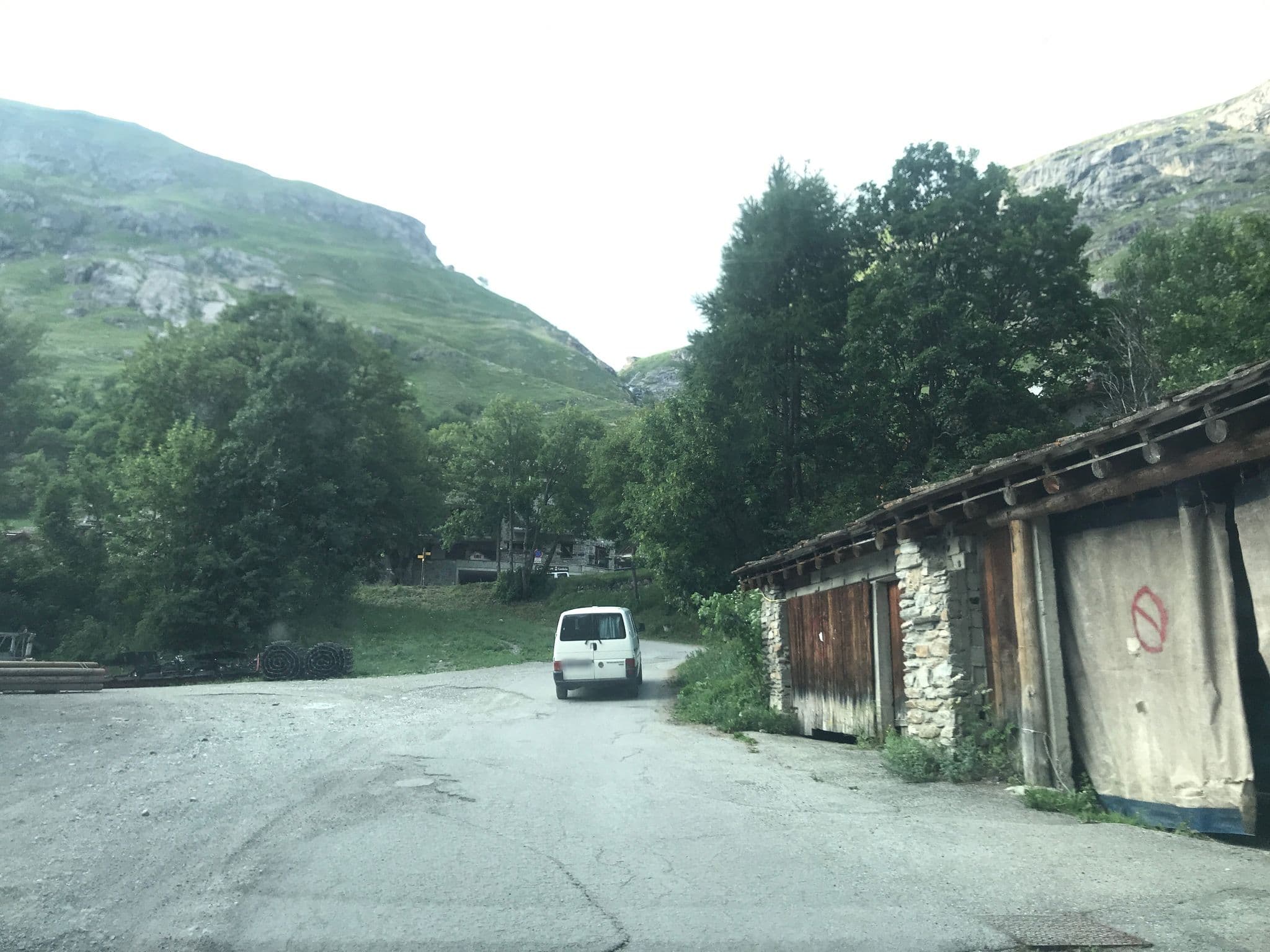 Street view near Les Moulins, Val-d'Isère