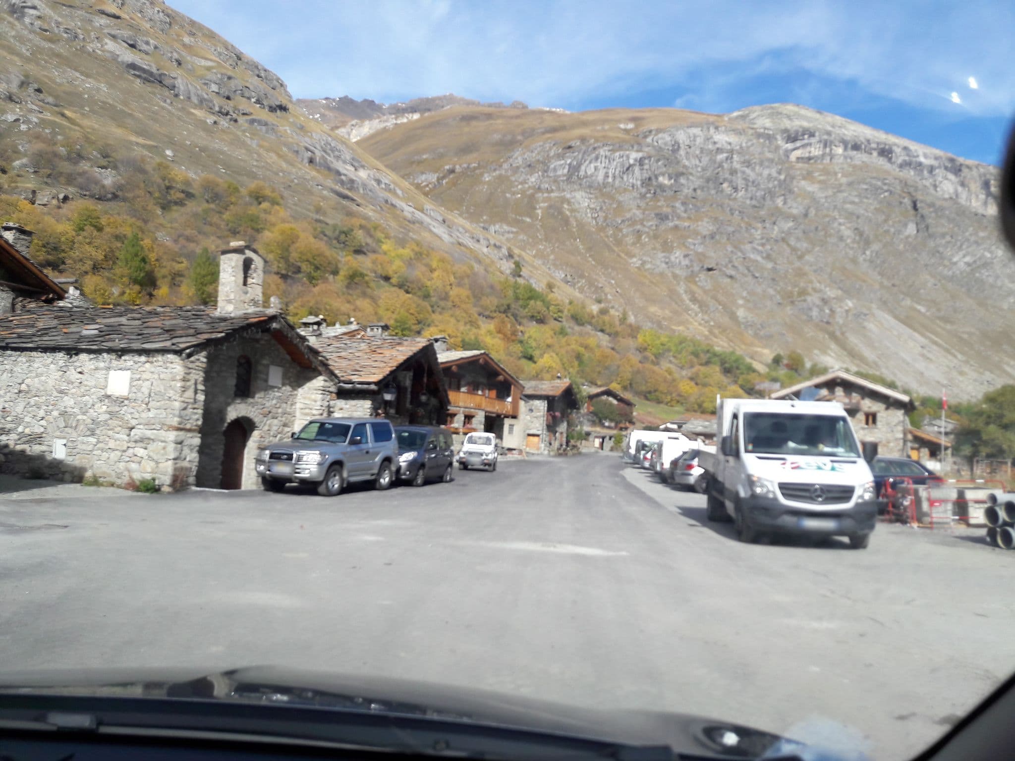 Street view near La Cour, Val-d'Isère