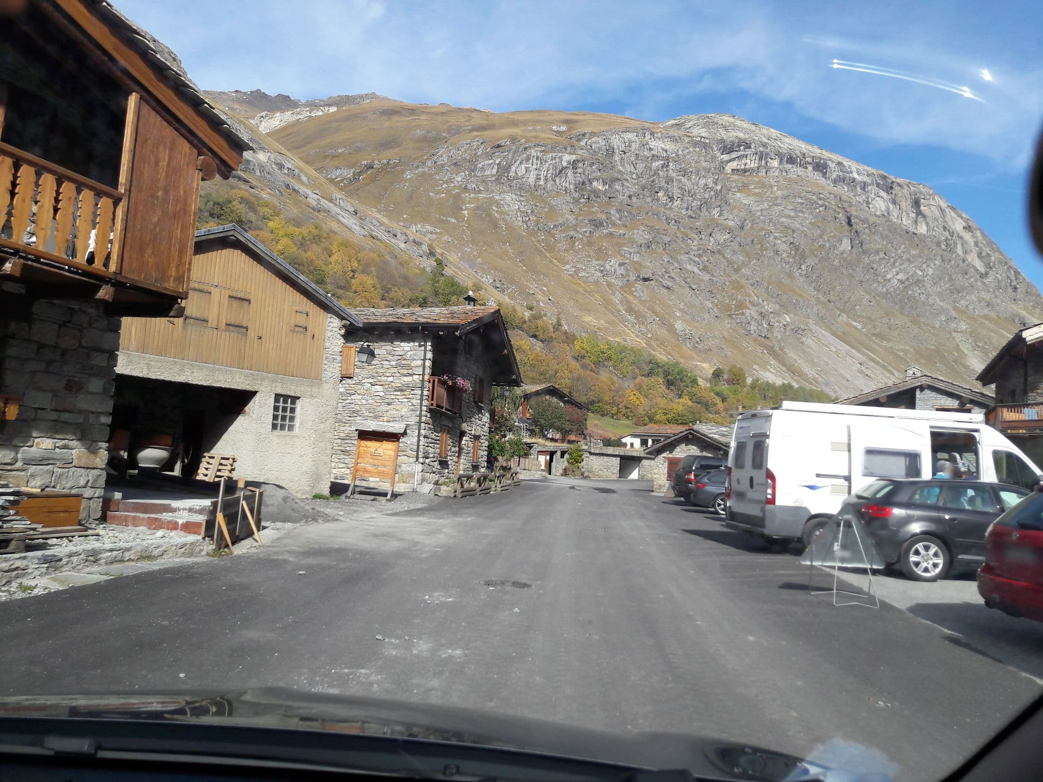 Street view near La Clavarine, Val-d'Isère