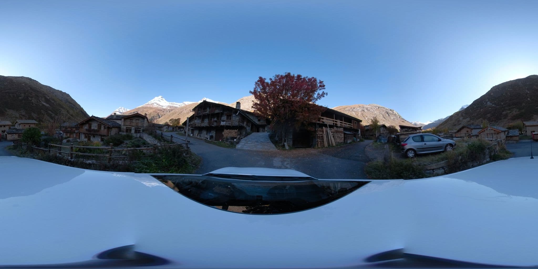 Street view near L'Angelina, Val-d'Isère