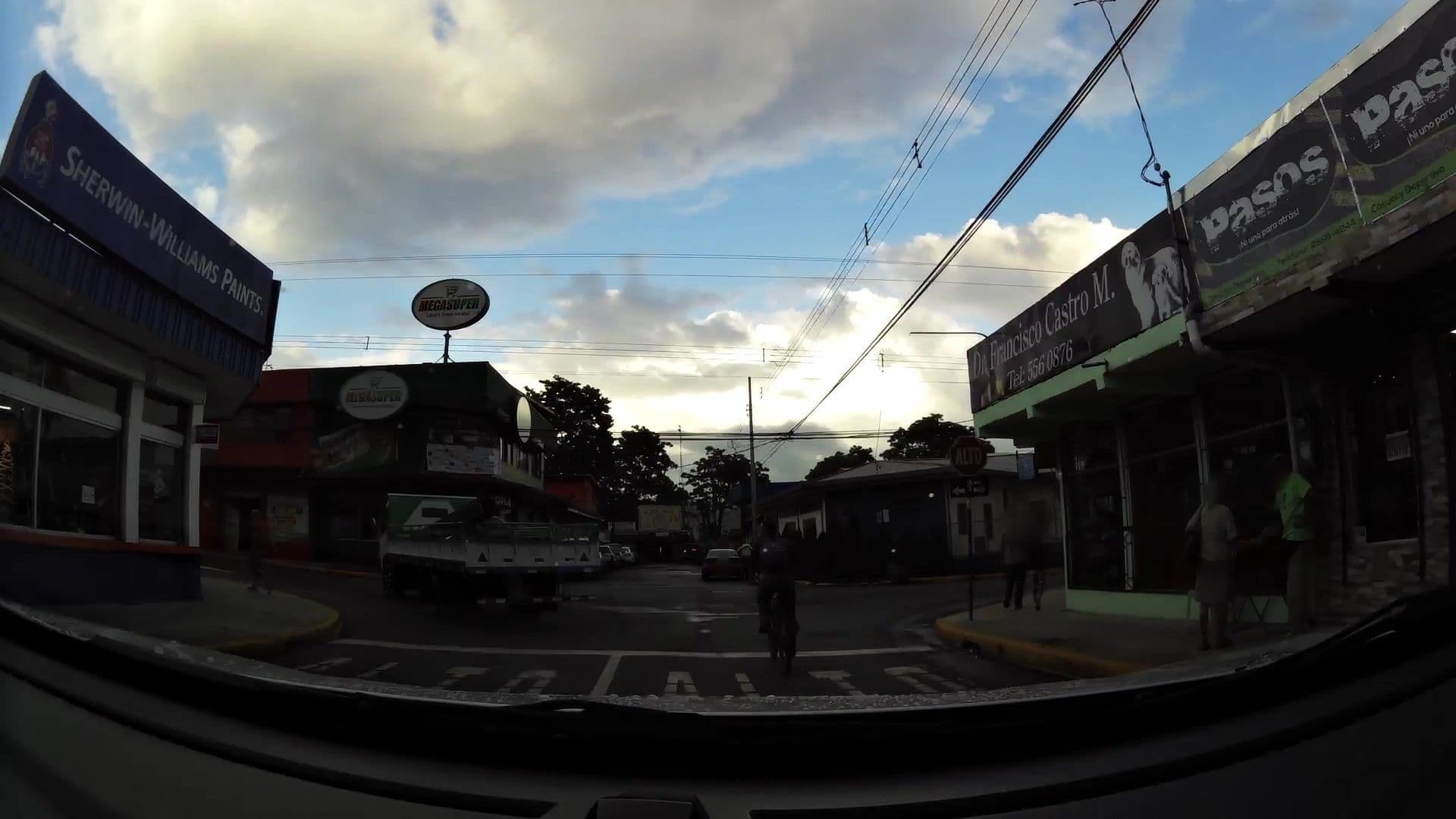 Street view near Hostal Interamericano, Turrialba — © kaartcam (CC BY-SA · Mapillary)