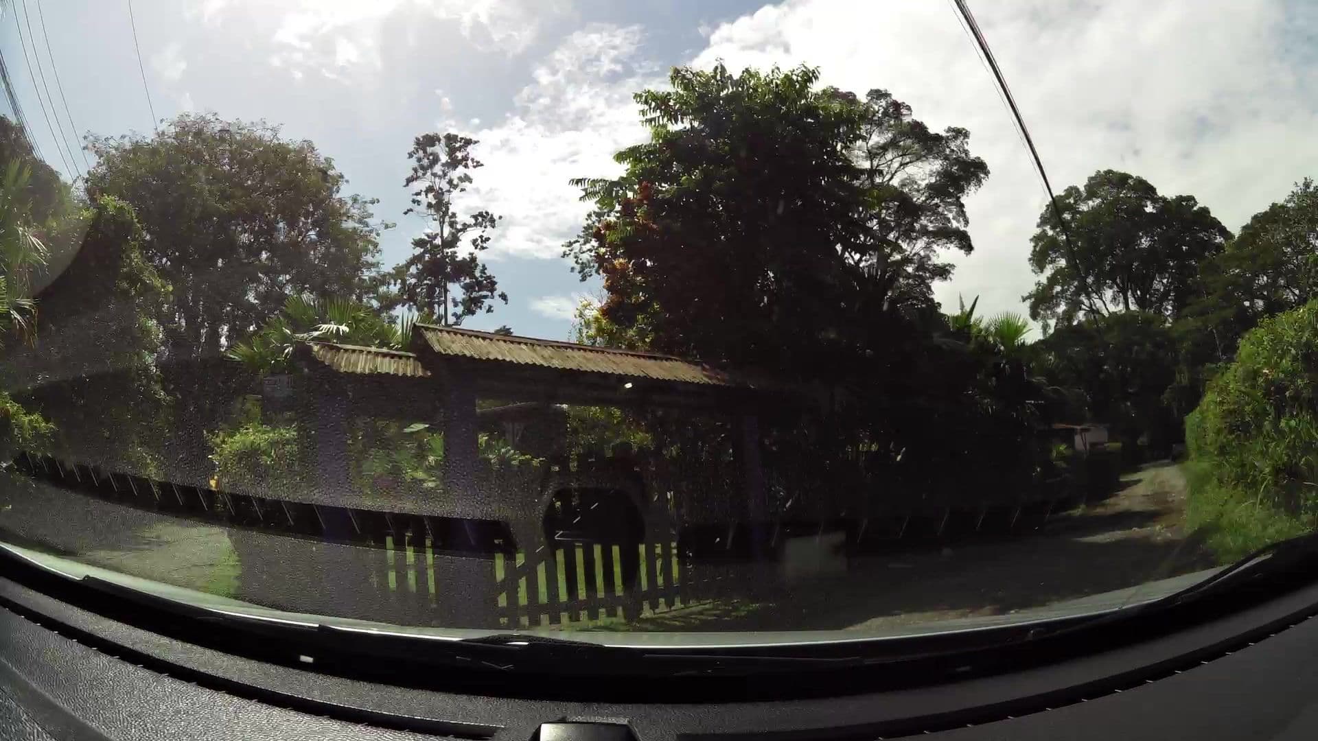 Street view near cabinas mambo, Limón — © kaartcam (CC BY-SA · Mapillary)