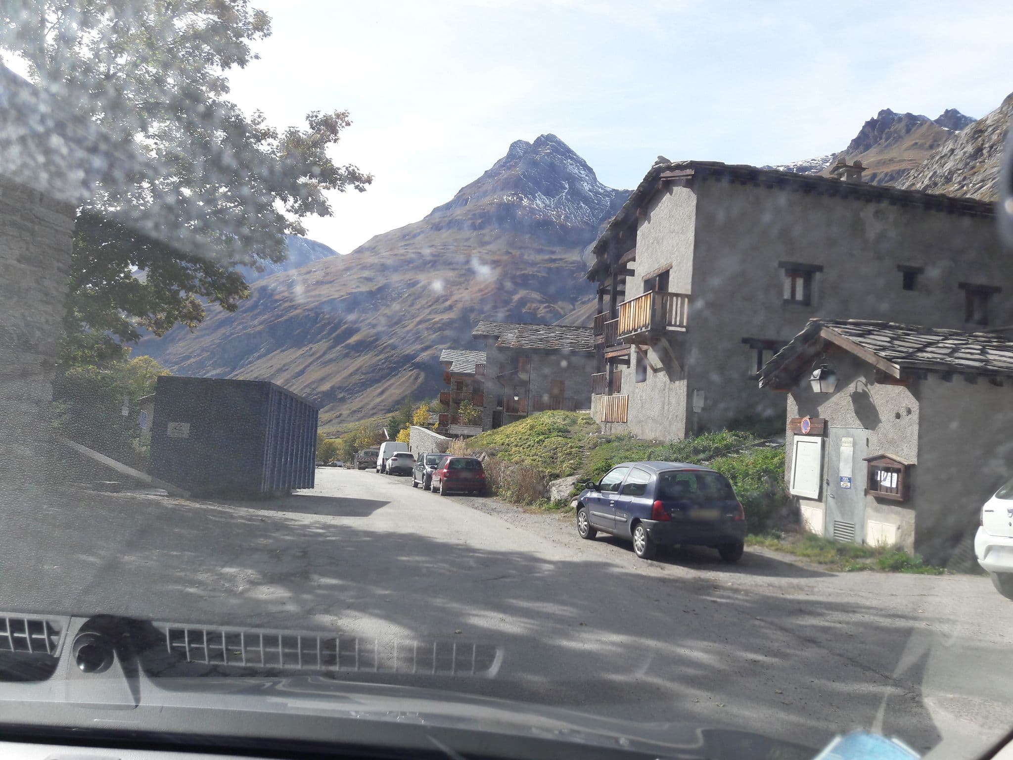 Street view near Les Droses, Val-d'Isère
