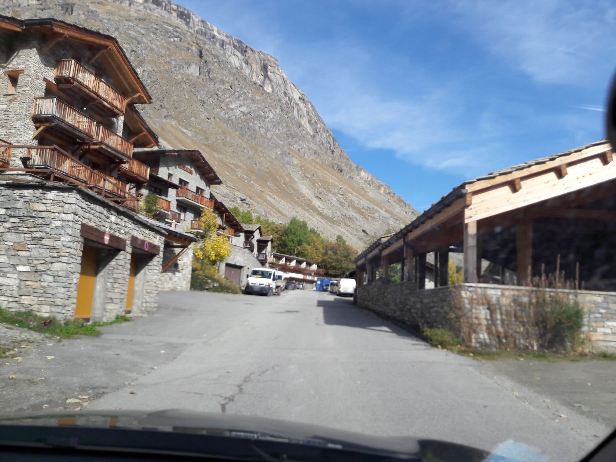 Street view near Les Arses, Val-d'Isère