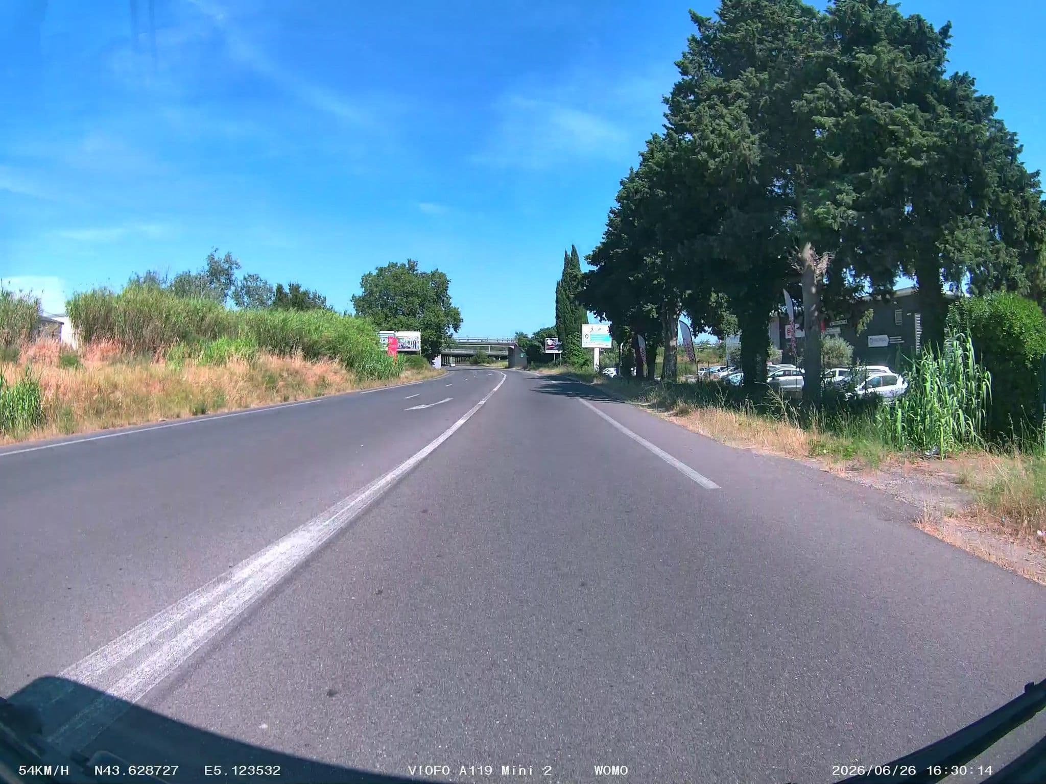 Street view near B&B Hôtel, Pélissanne — © soulcover (CC BY-SA · Mapillary)