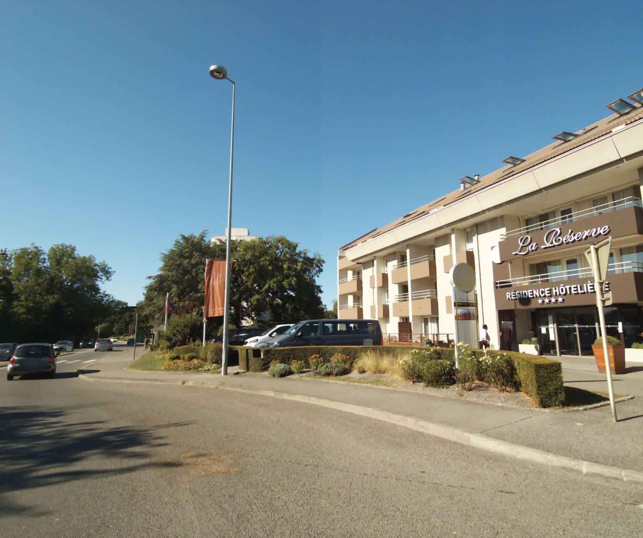 Street view near Résidence hotelière La Réserve, Ferney-Voltaire — © sogefi (CC BY-SA · Mapillary)