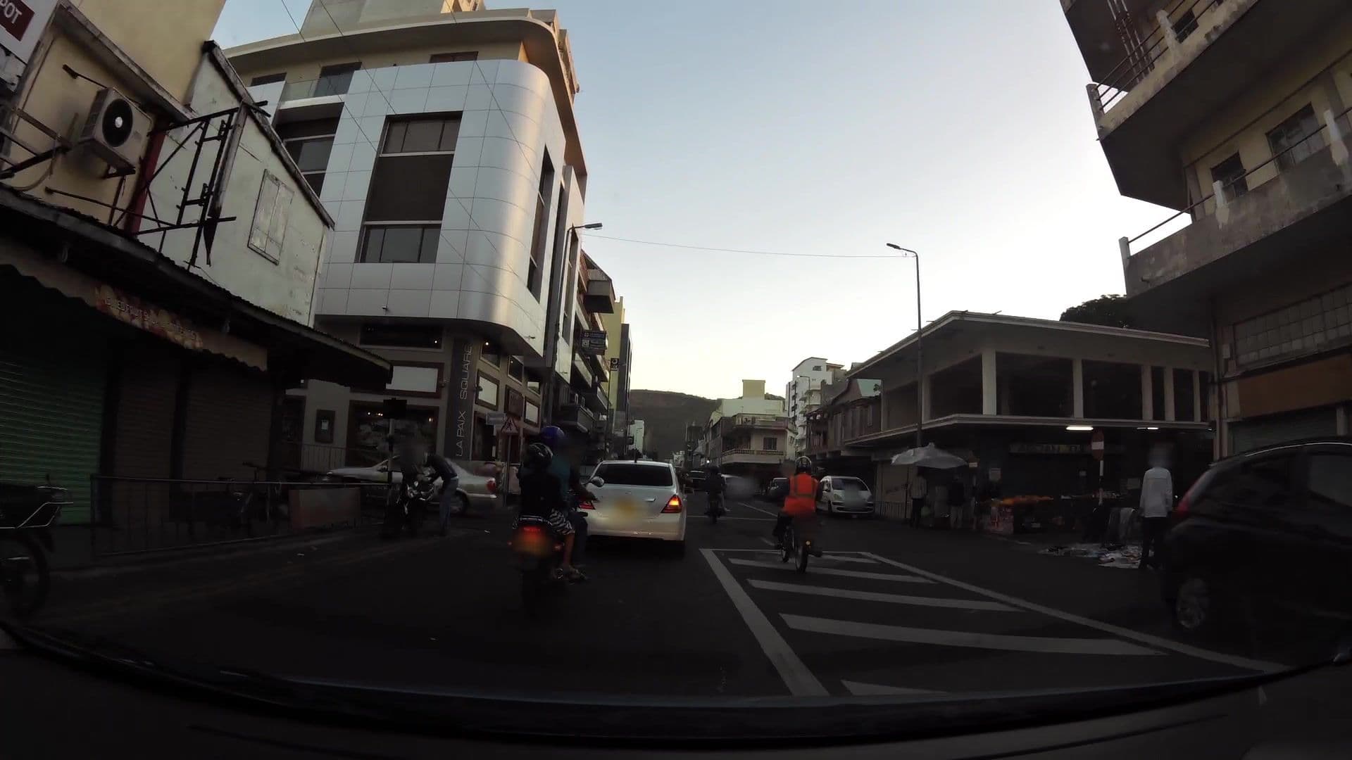 Street view near Grand Baie, Port Louis — © kaartcam (CC BY-SA · Mapillary)