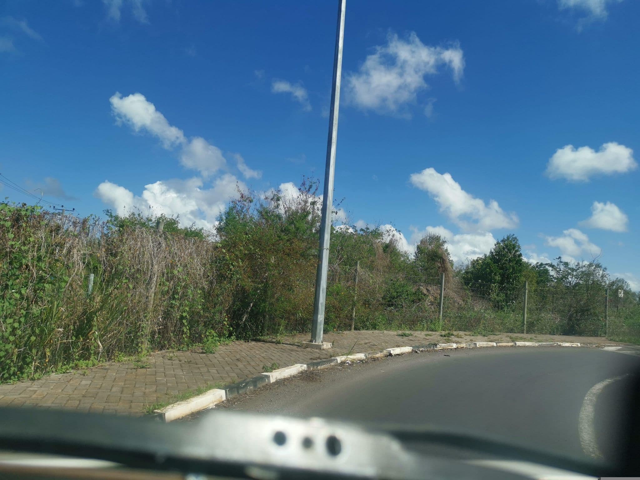 Street view near Stella Rina, Grand Baie — © armandr (CC BY-SA · Mapillary)