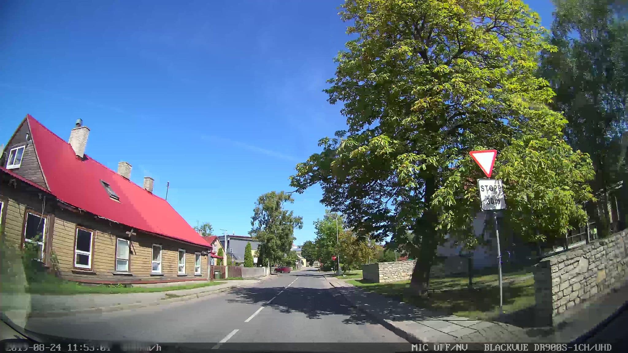 Street view near Hotel Kongo, Haapsalu — © till (CC BY-SA · Mapillary)