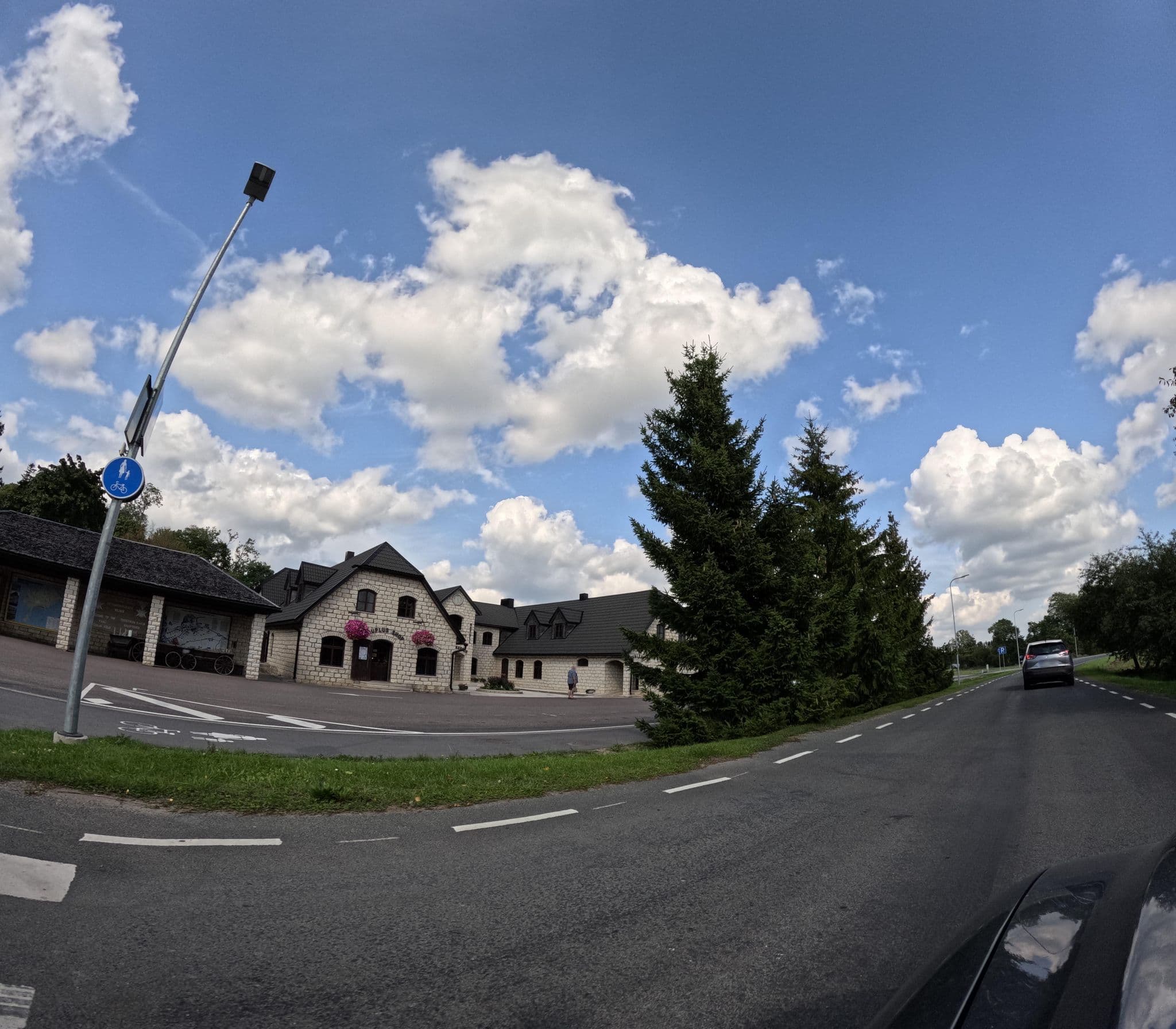 Street view near Kaali hotel, Kuressaare — © richlv (CC BY-SA · Mapillary)
