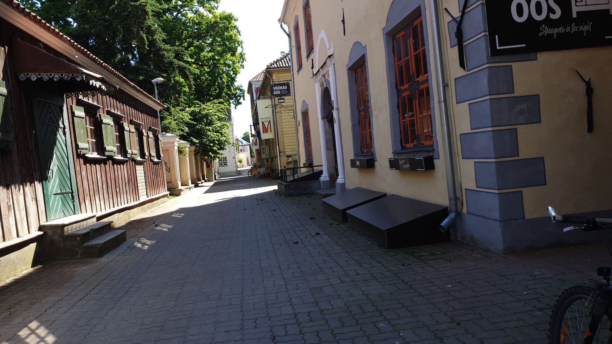 Street view near VÕÕRAD ÖÖS - Strangers in the night, Pärnu — © grobin (CC BY-SA · Mapillary)