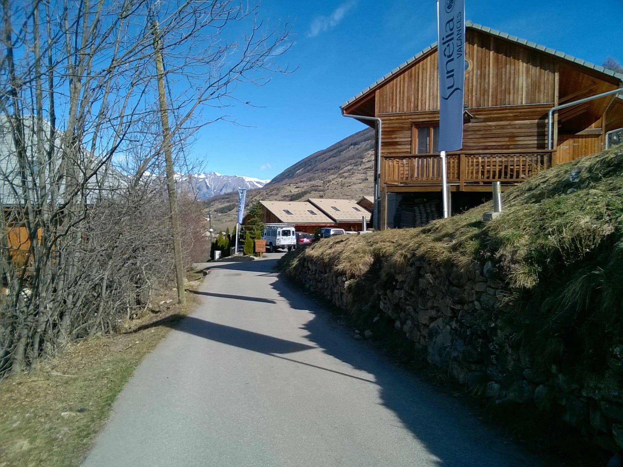 Street view near Résidence Les Logis d'Orres, Embrun — © virotcelestin (CC BY-SA · Mapillary)